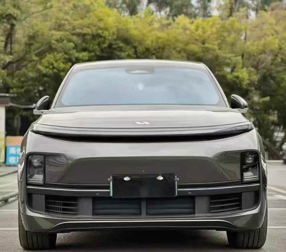 2023款 理想L8 Pro