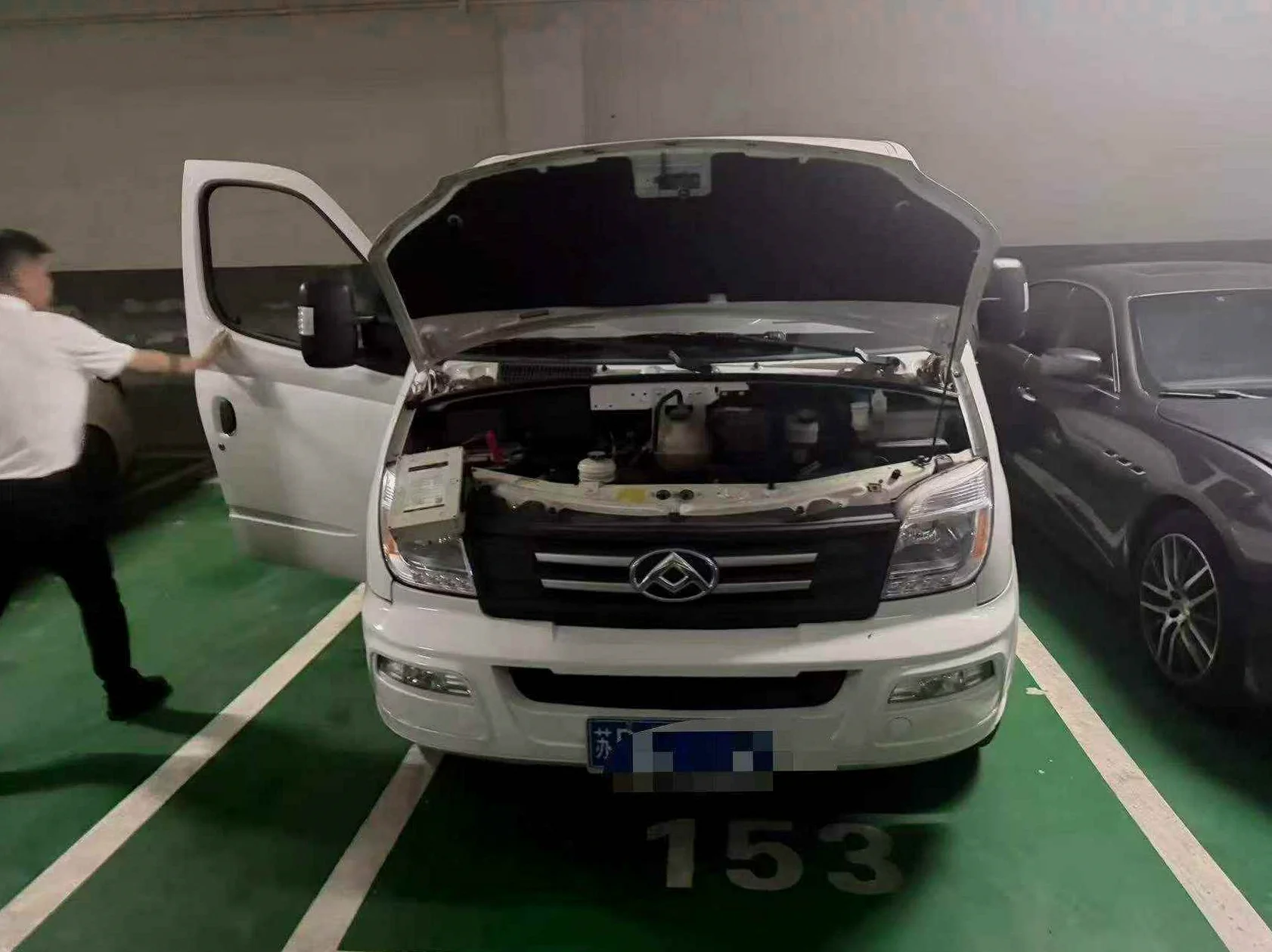 大通V80 正面外观二