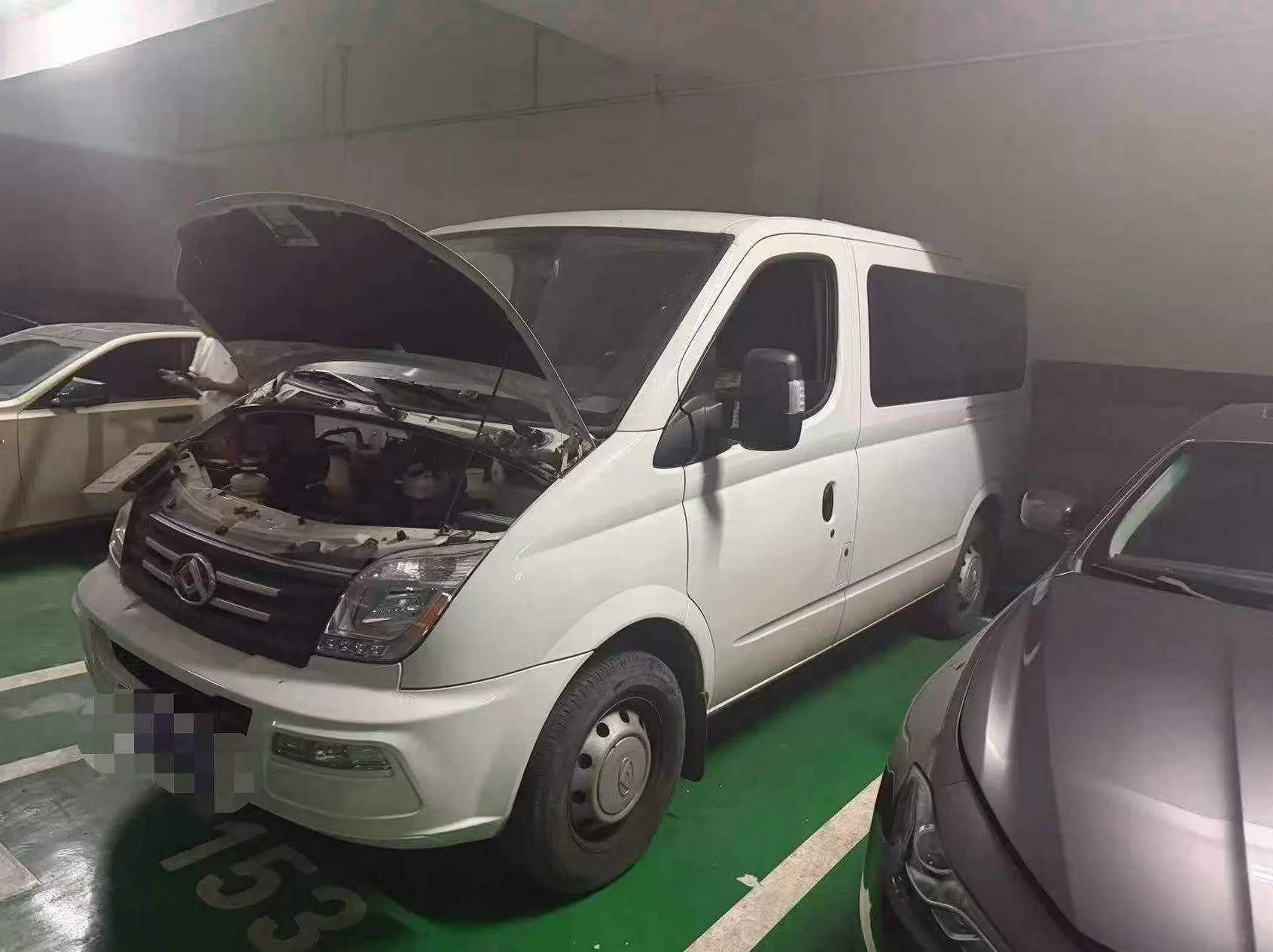 23年大通V80 柴油六座