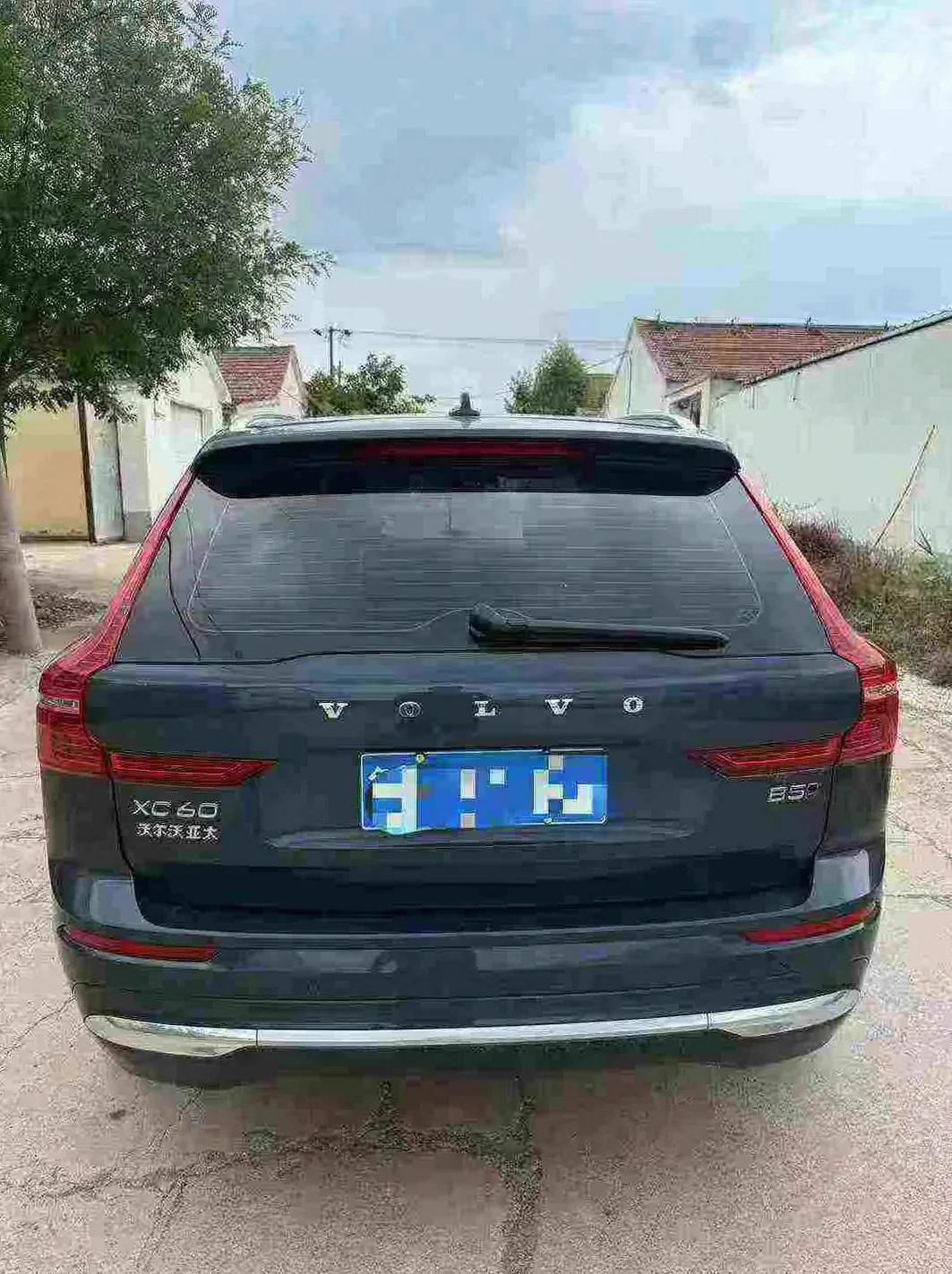 沃尔沃XC60 后面外观一