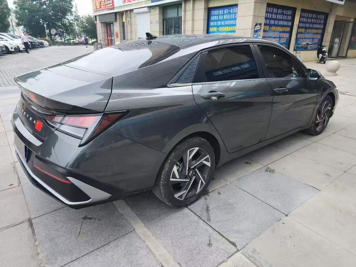 现代伊兰特 后面外观一