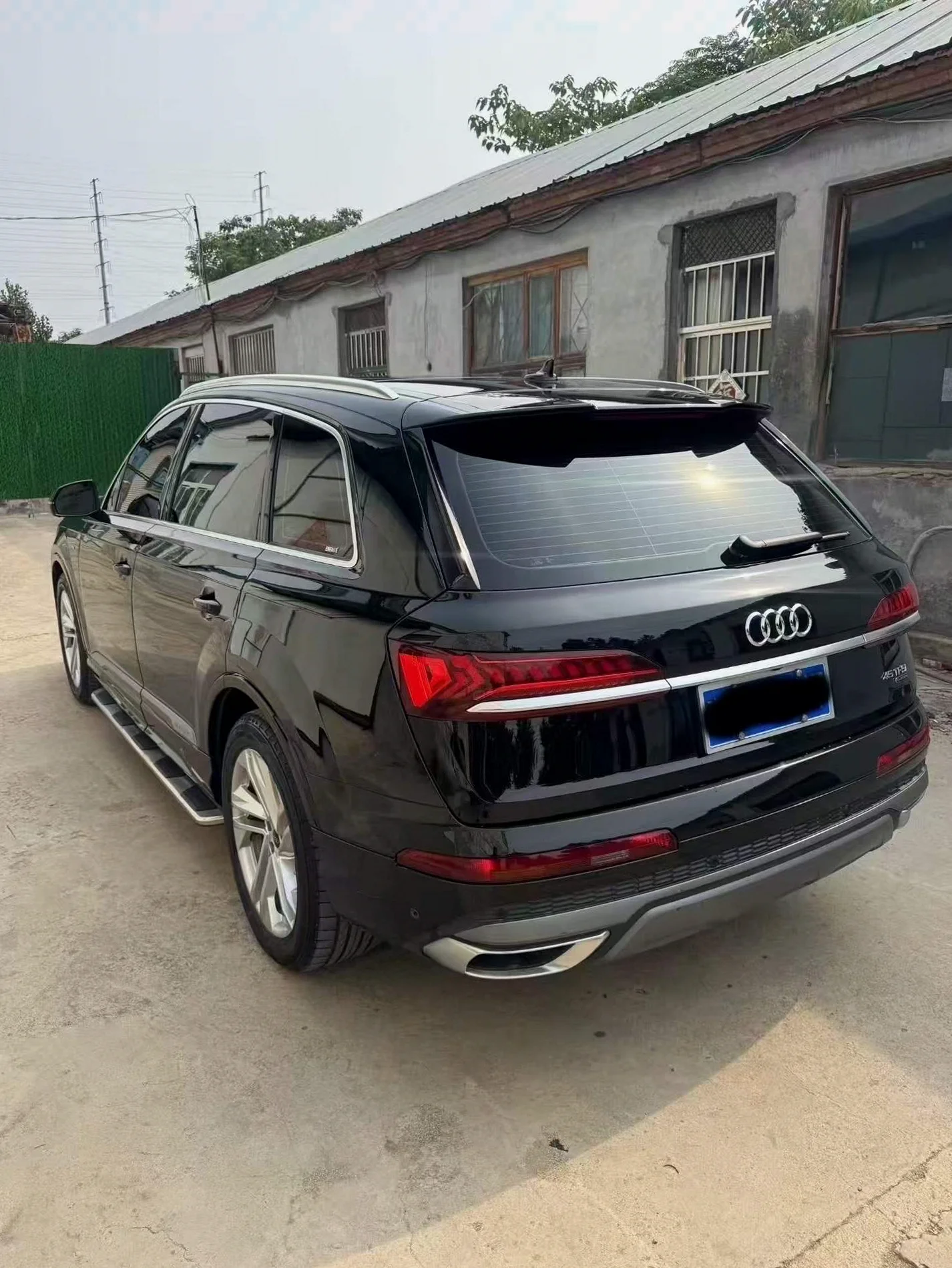 奥迪Q7 正面外观三