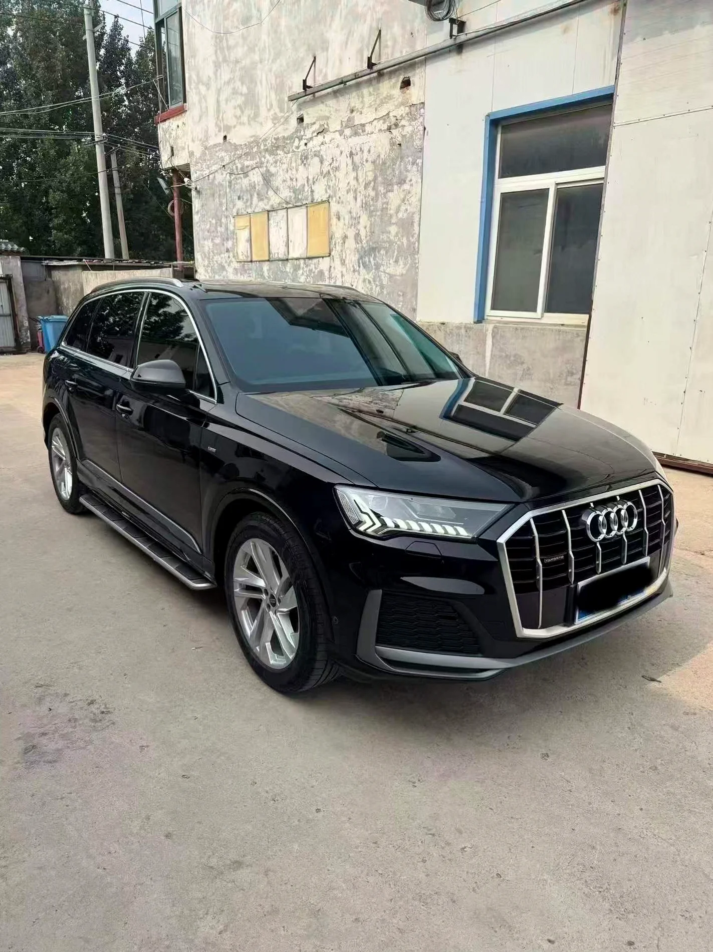 奥迪Q7 后面外观二