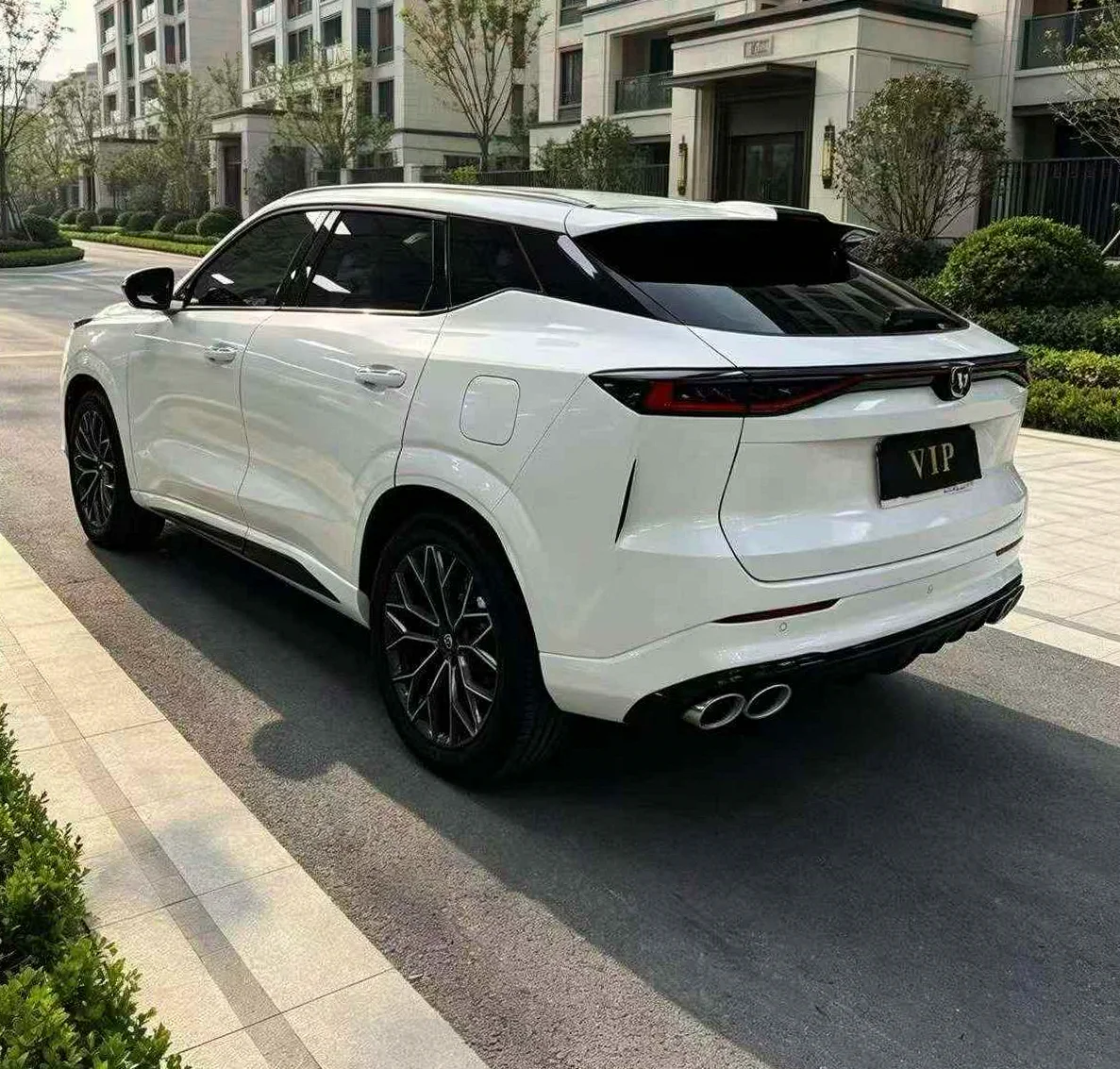 长安汽车UNI 后面外观三