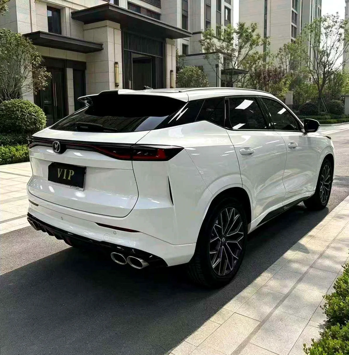 长安汽车UNI 后面外观二