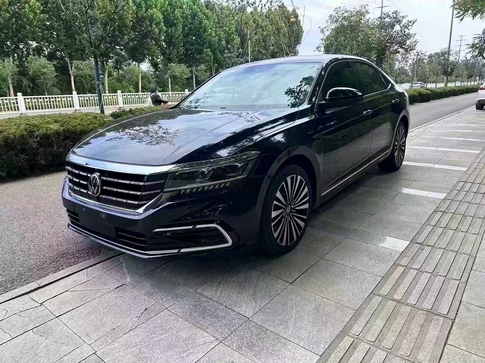 大众帕萨特 正面外观三