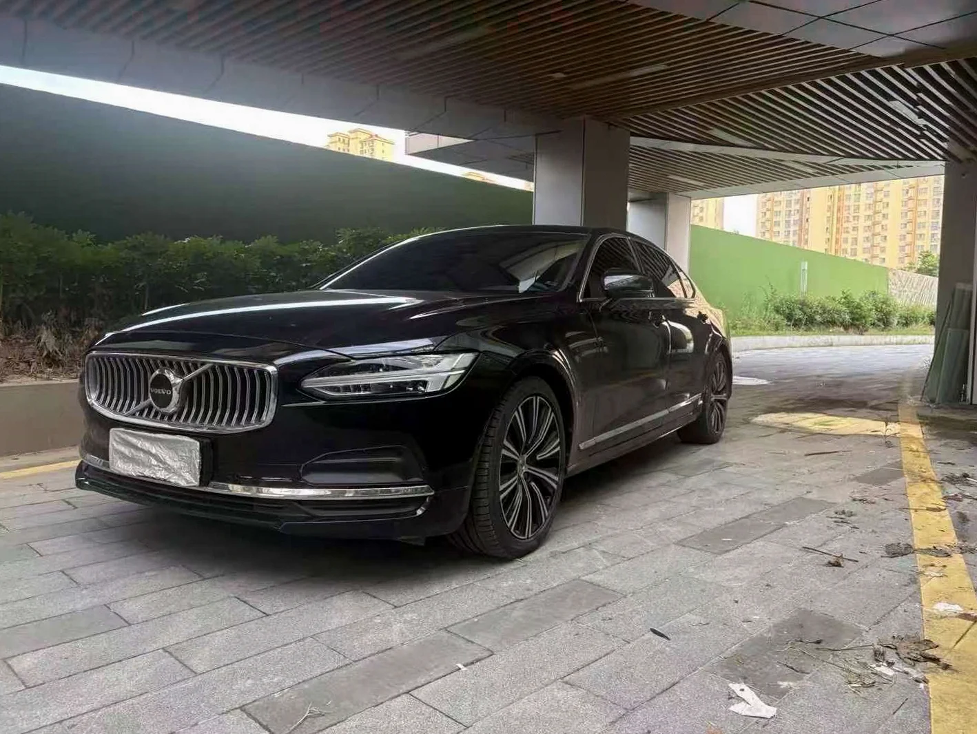 沃尔沃S90 正面外观二