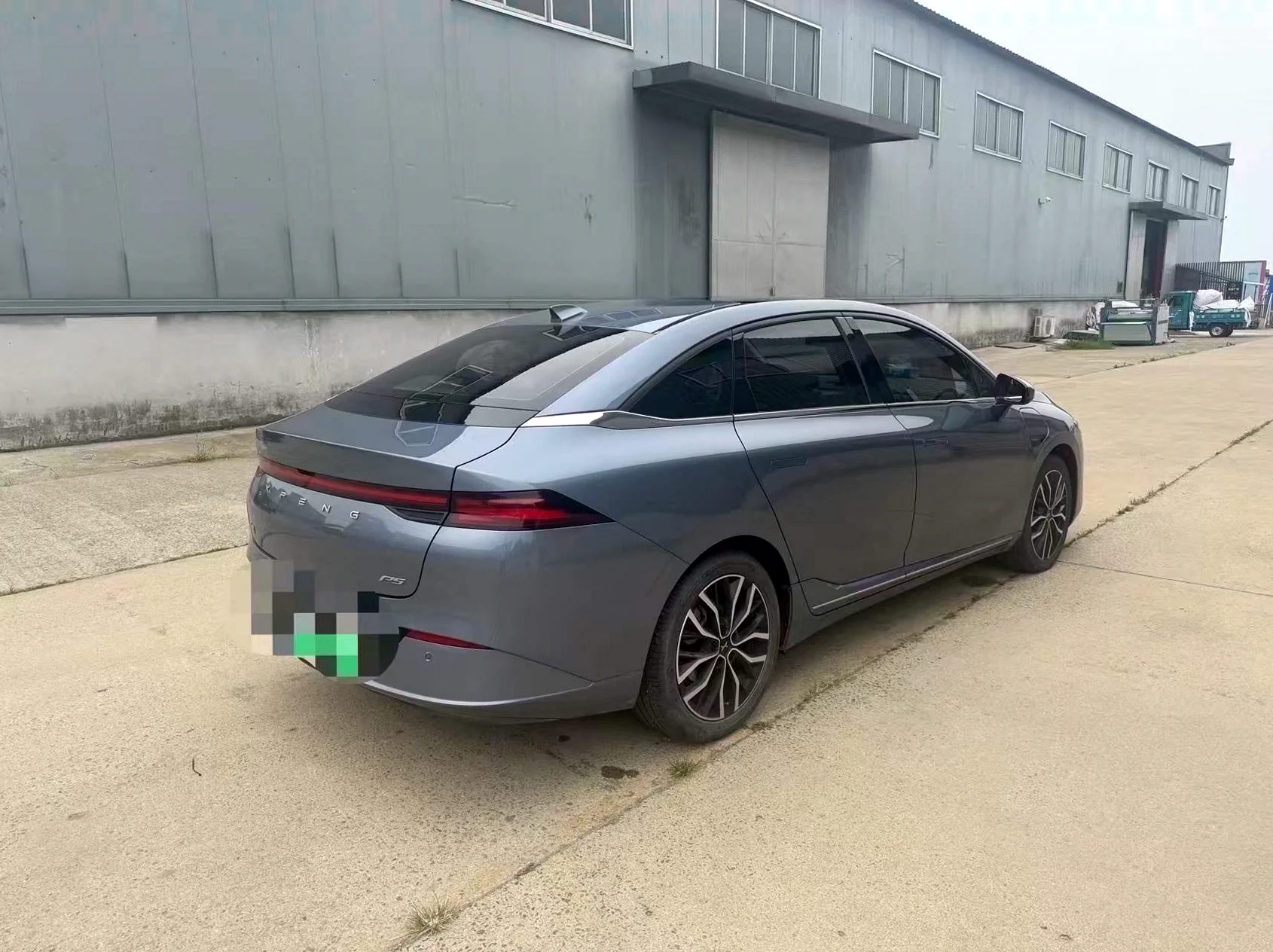 小鹏汽车P5 驾驶室