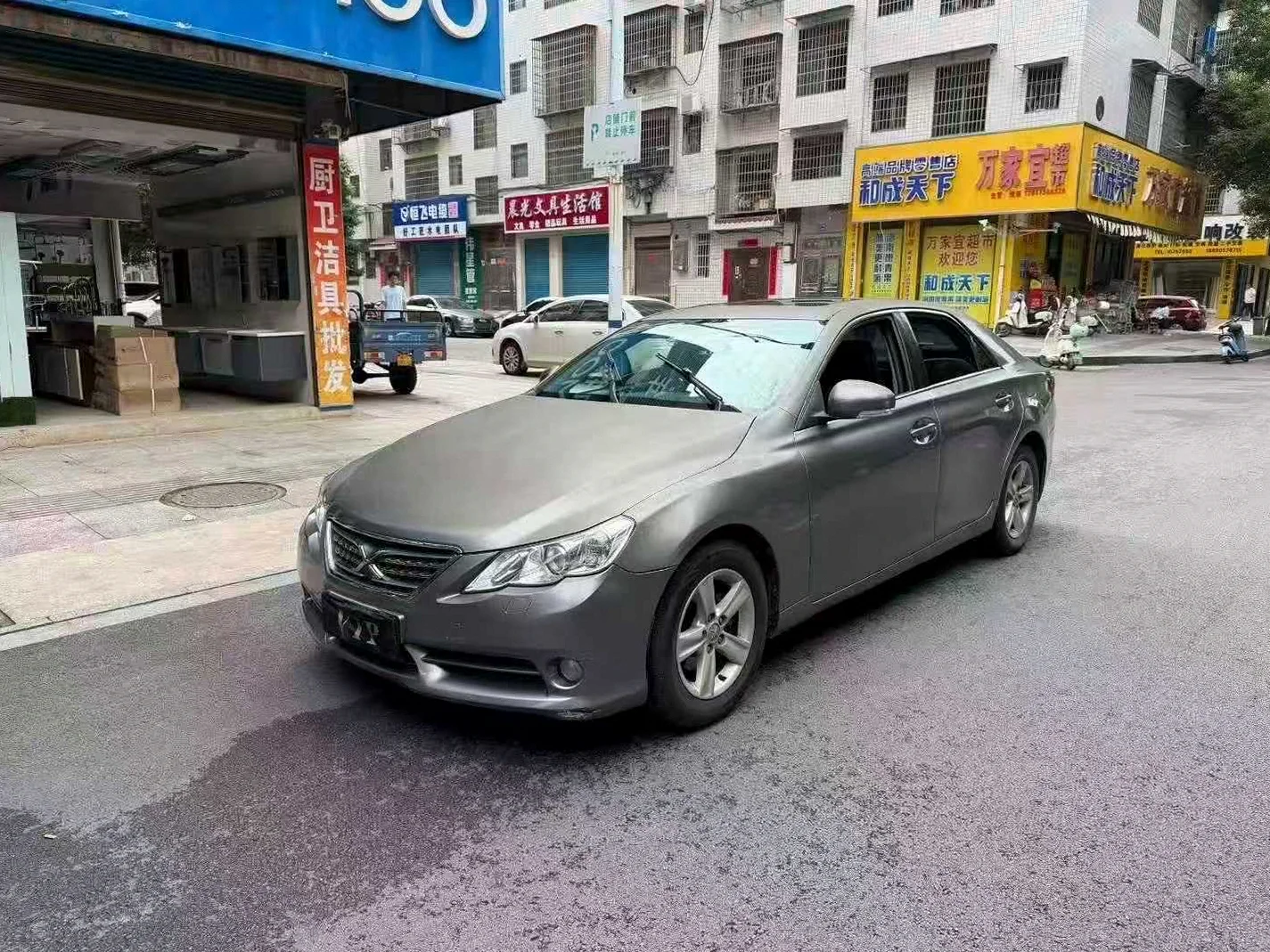 2012年丰田锐志 2.5V6天窗导航