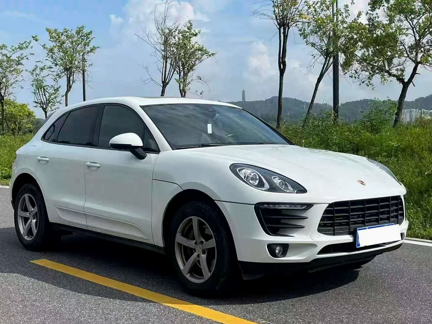保时捷Macan 正面外观三