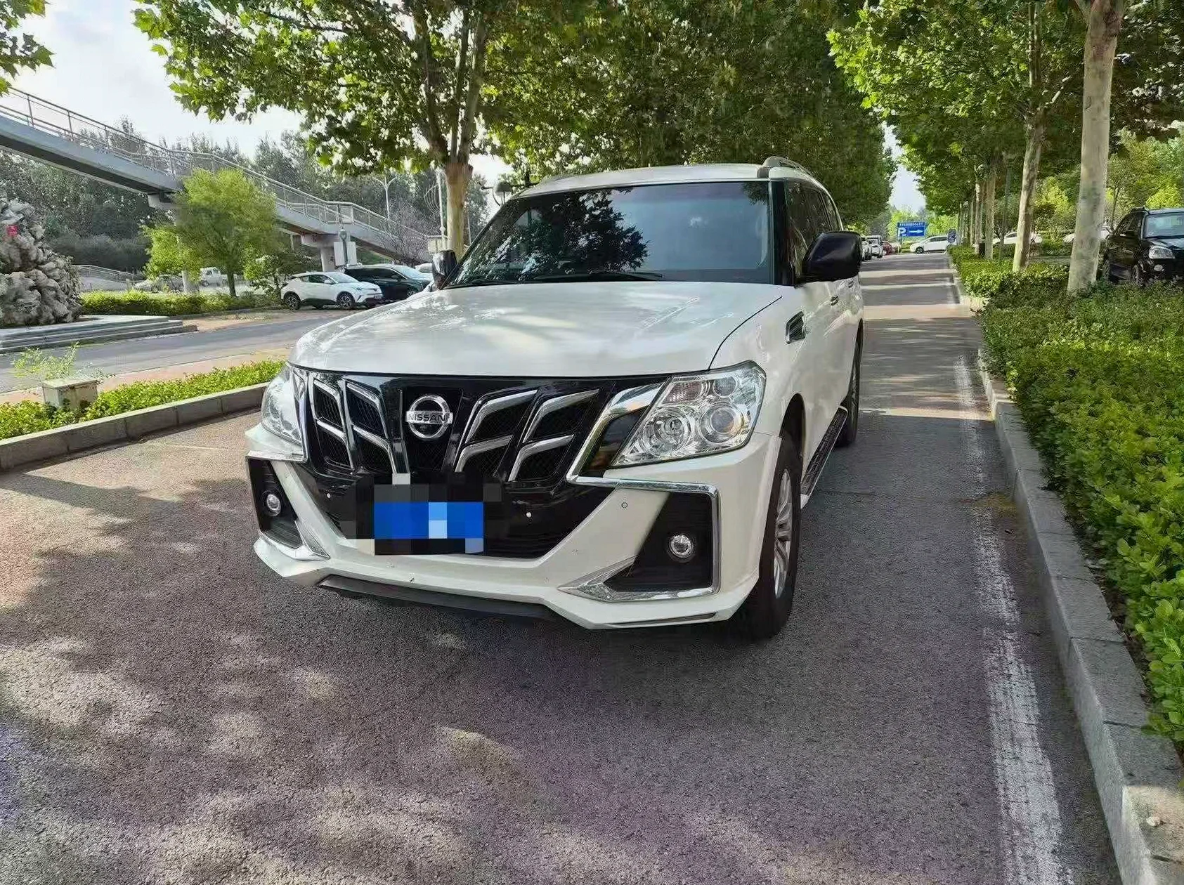 17年日产途乐4.0V6四驱7座高配