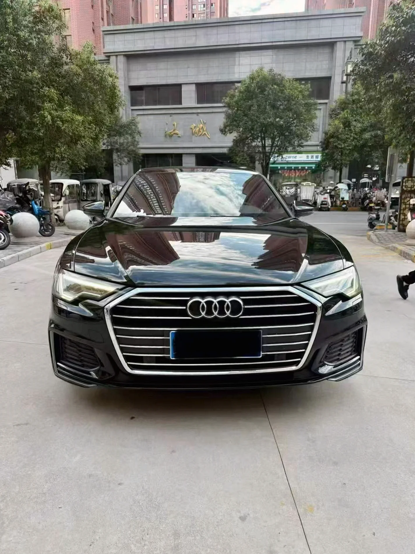 2020款 奥迪 A6L 2.0T