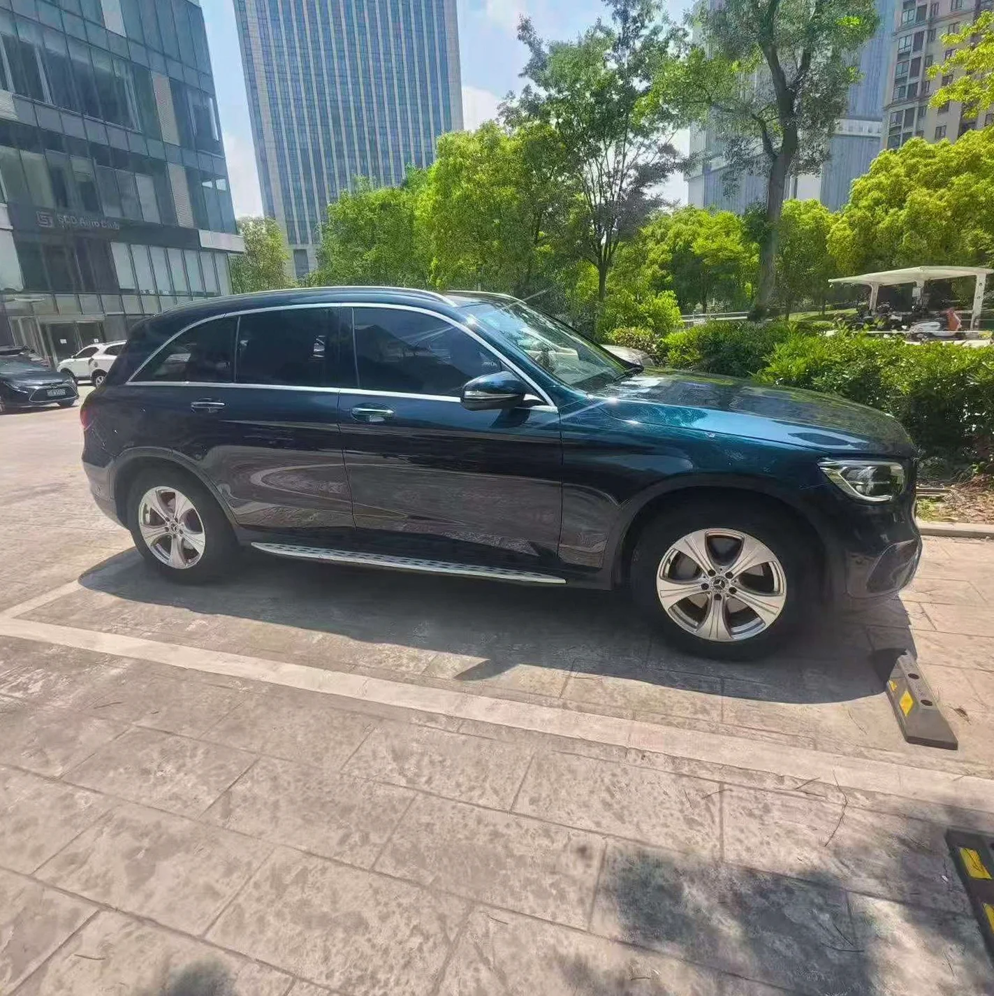 奔驰GLC 正面外观二