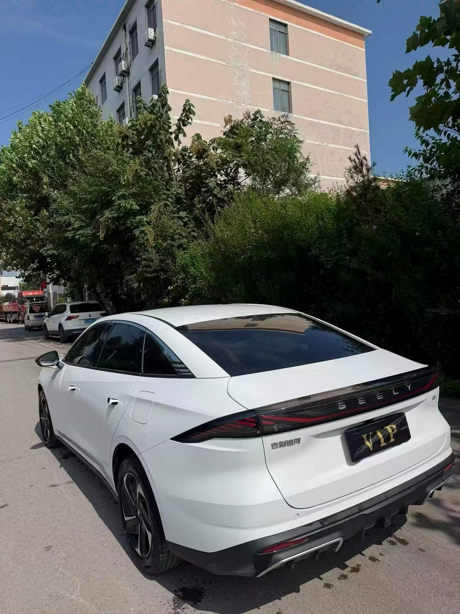 吉利银河 后面外观一