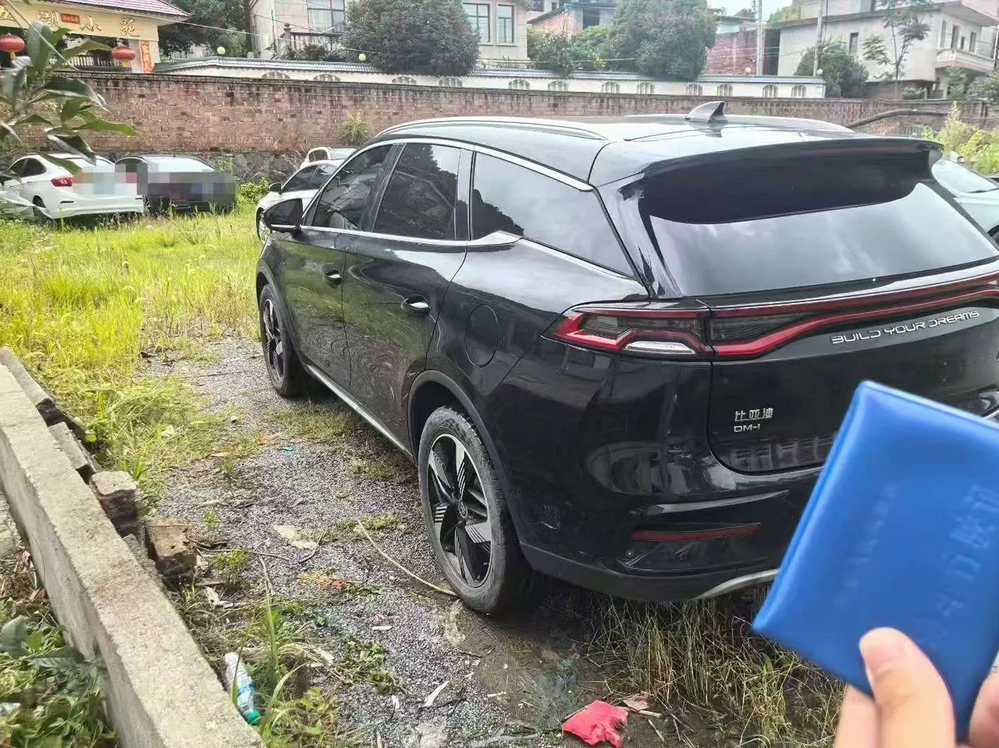 比亚迪唐 后面外观一