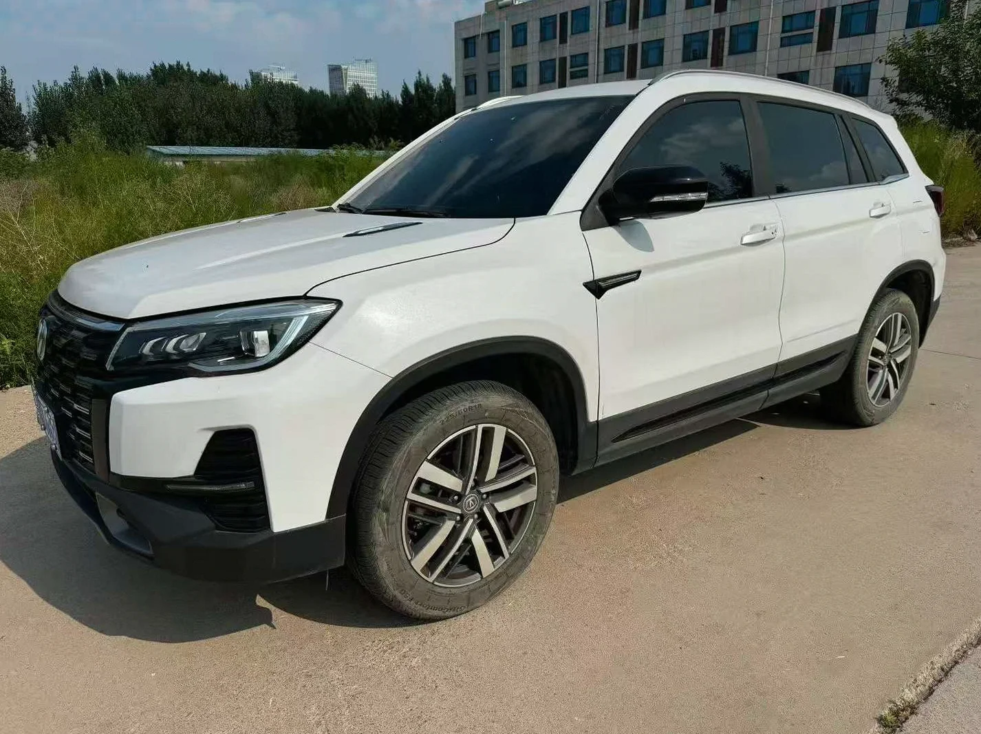 长安汽车CS75 正面外观三