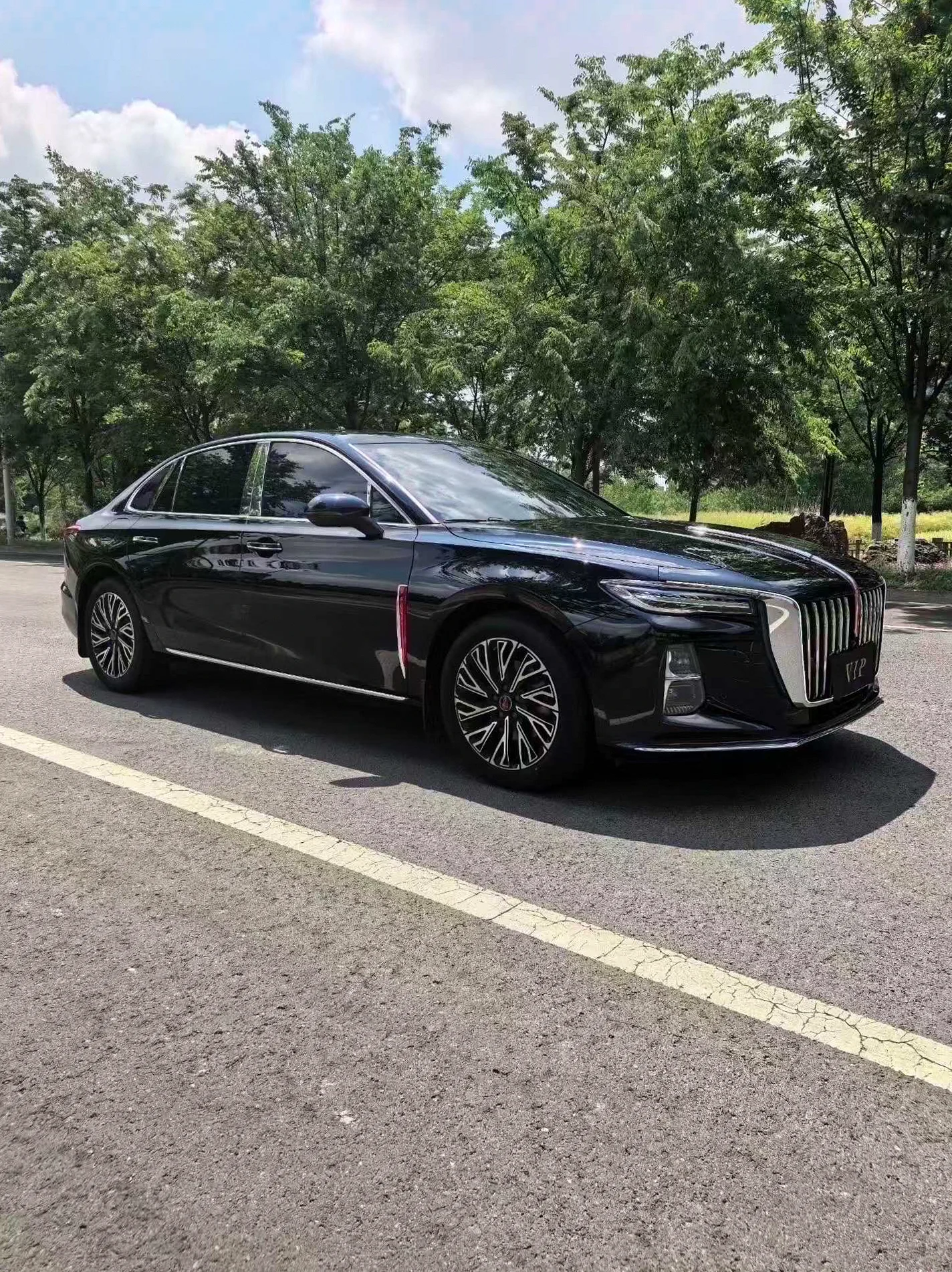 红旗H5 正面外观二