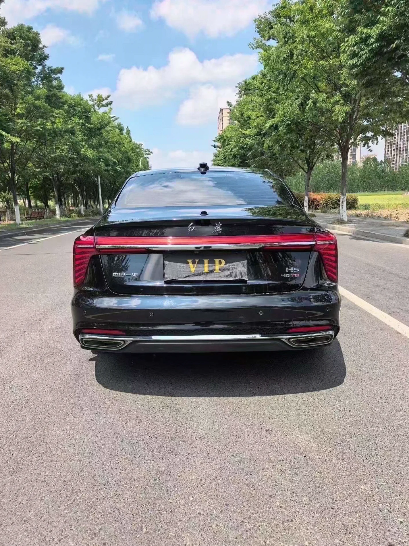 红旗H5 后面外观一