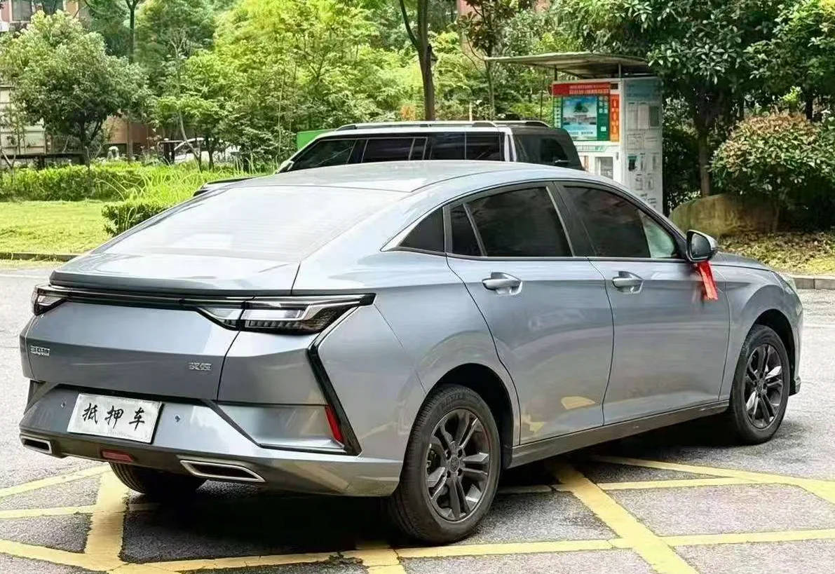 东风奕炫 后面外观一
