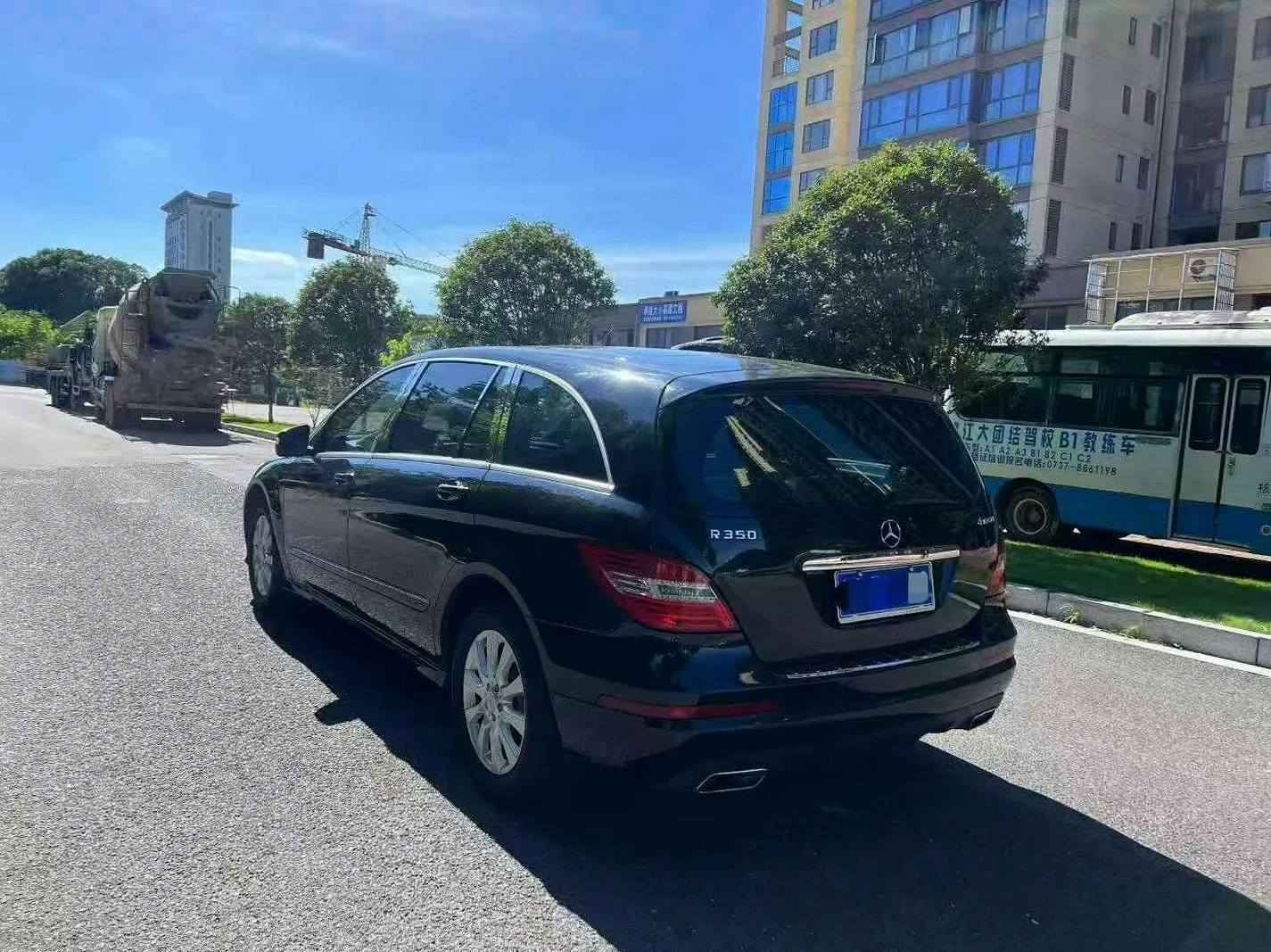 奔驰R 驾驶室
