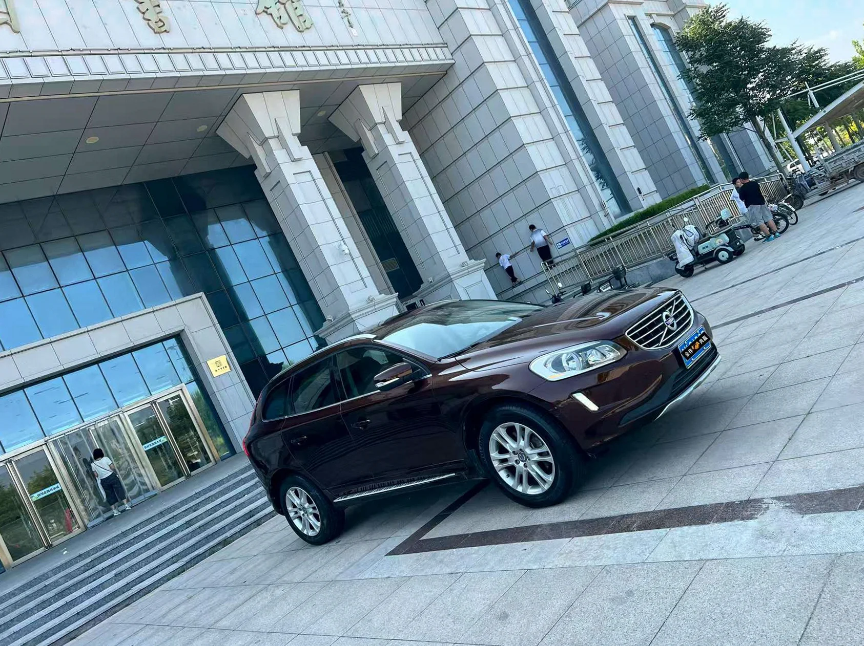 沃尔沃XC60 正面外观三