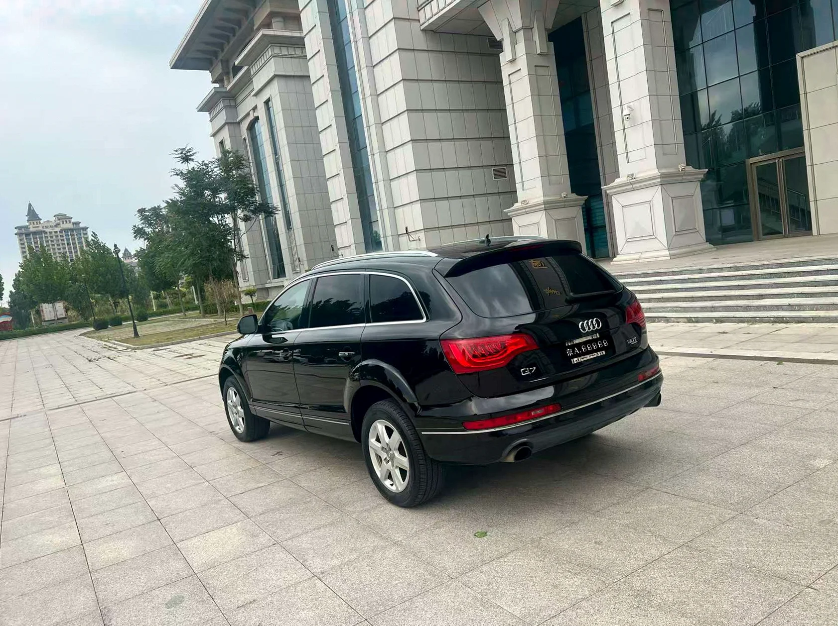 奥迪Q7 后面外观二