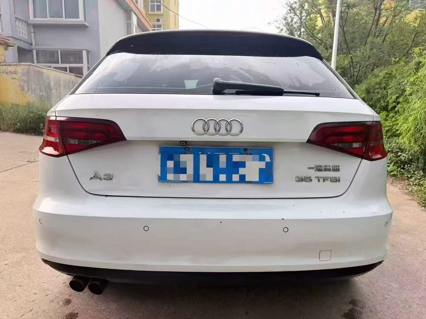 奥迪A3 后面外观一
