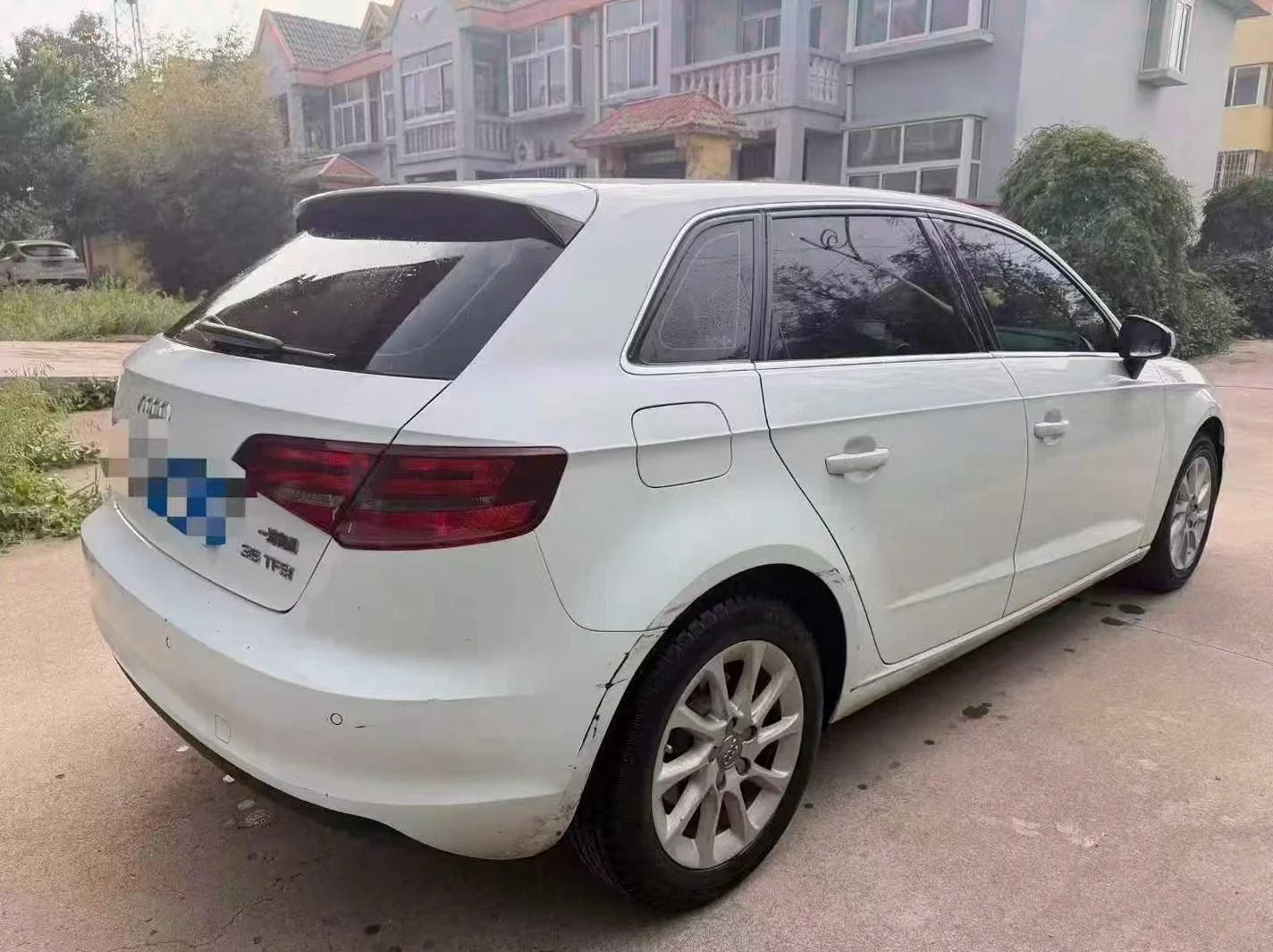 奥迪A3 后面外观二