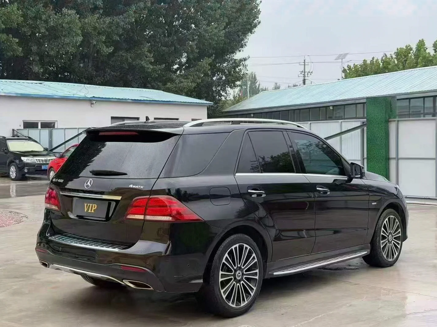 奔驰GLE 后面外观二