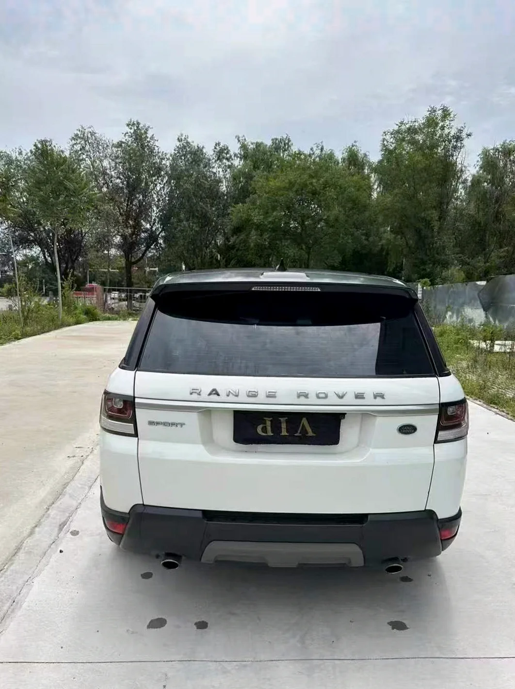 路虎揽胜运动 后面外观一