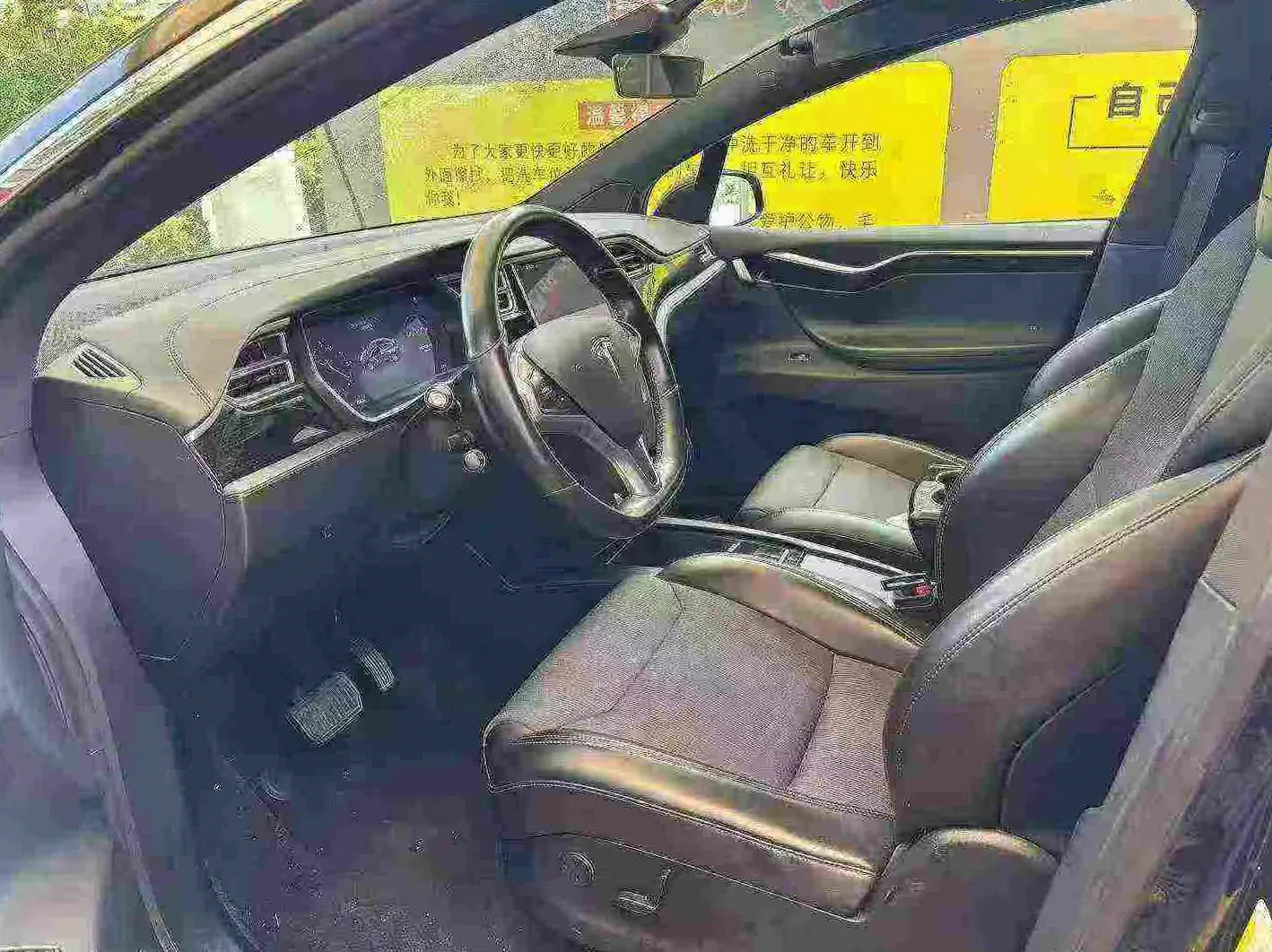 特斯拉MODEL 内饰前排