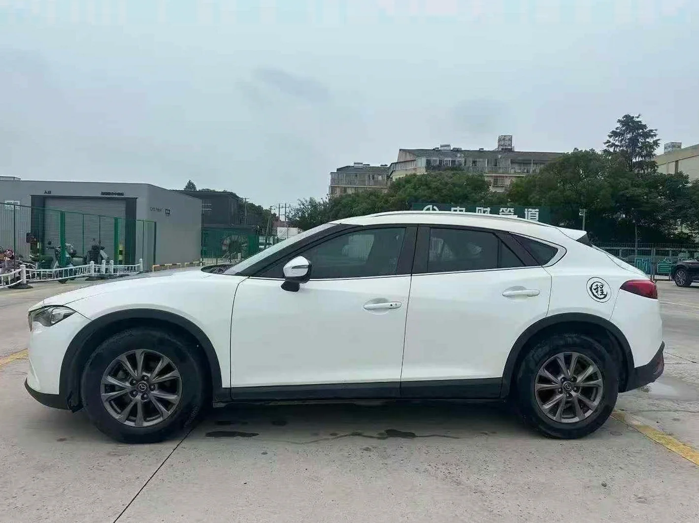马自达CX-4 后面外观二