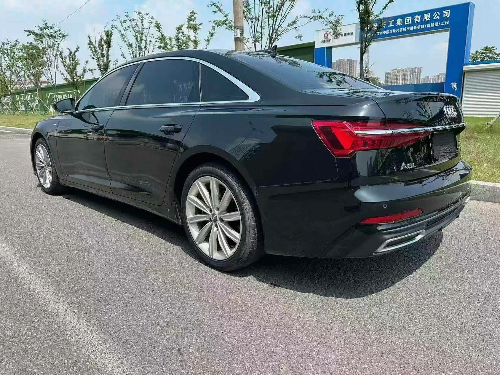 奥迪A6L 后面外观二