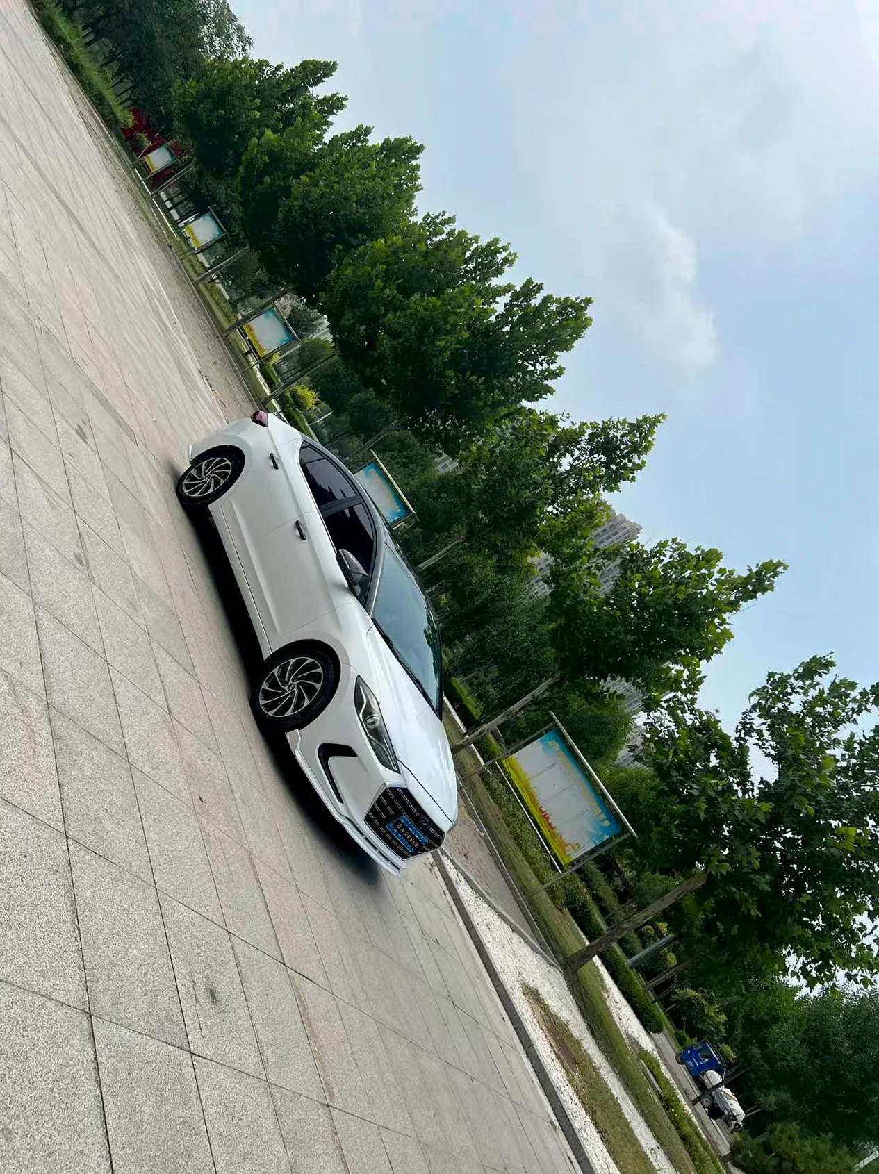 现代领动 正面外观三