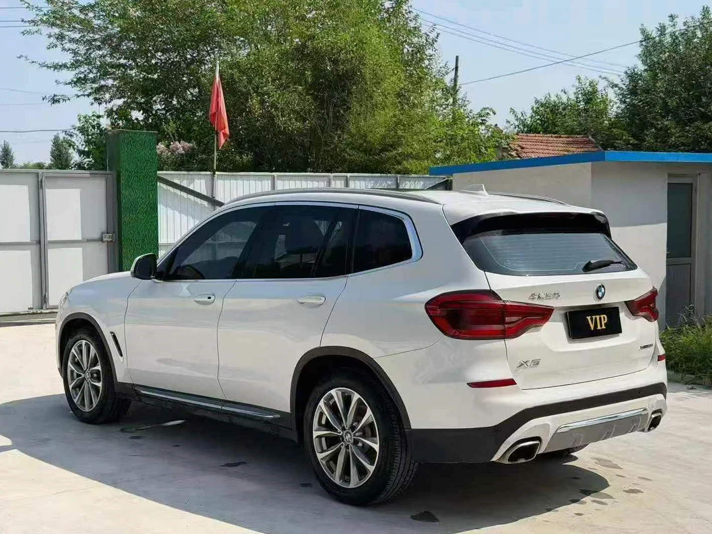 宝马X3 后面外观三