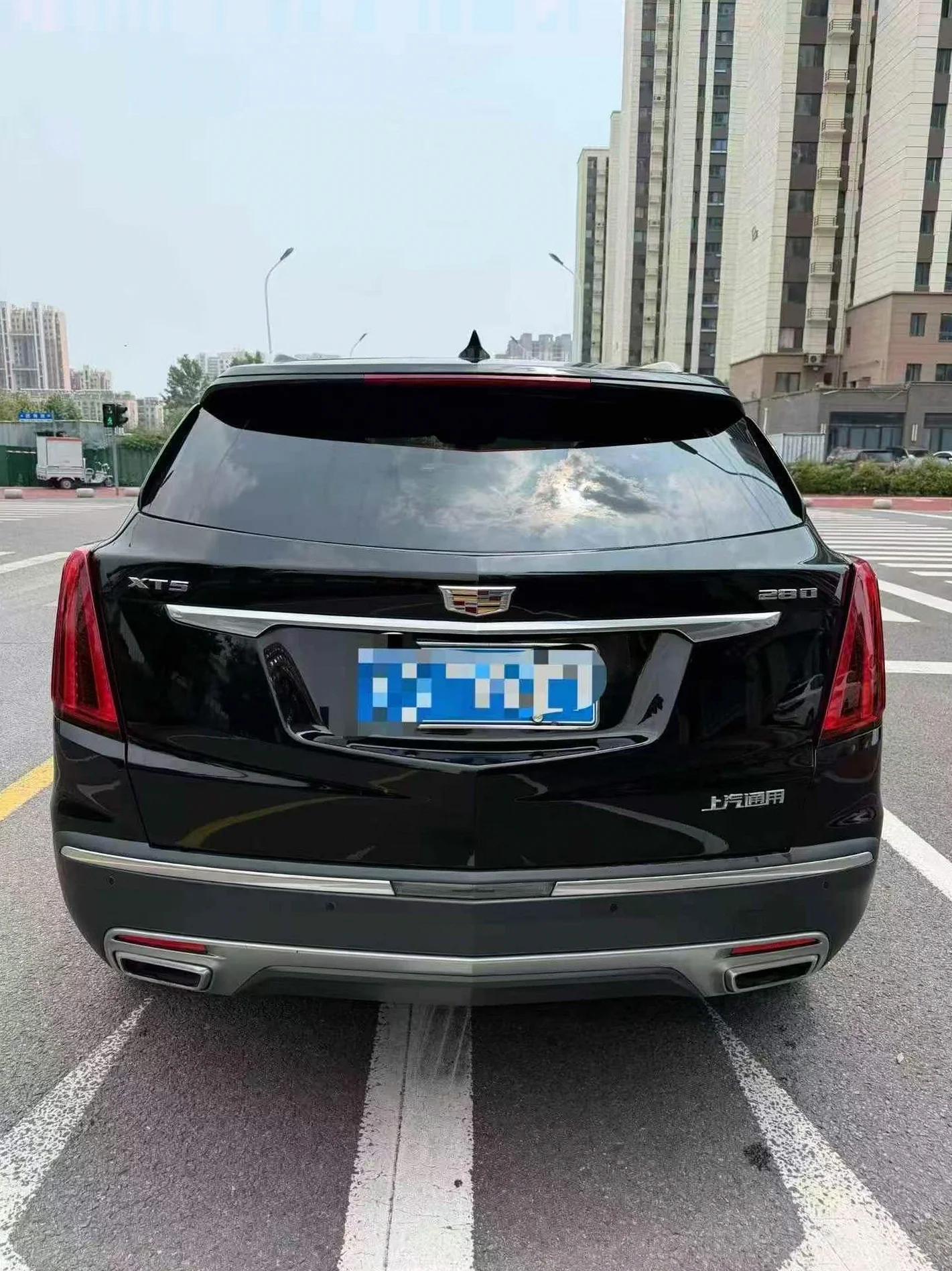 凯迪拉克XT5 后面外观一