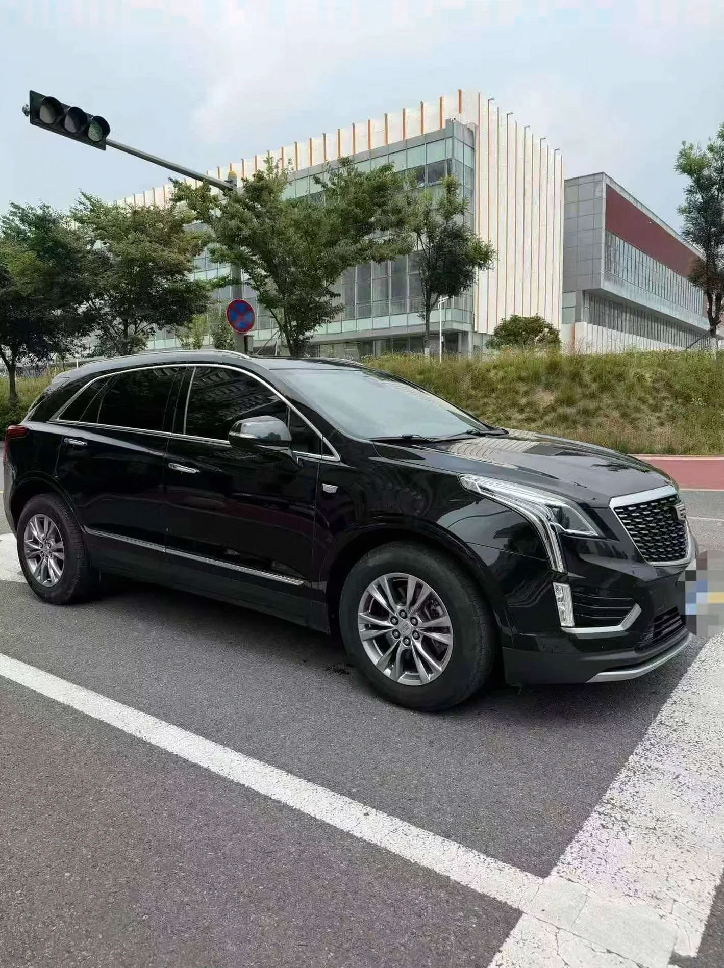凯迪拉克XT5 正面外观二