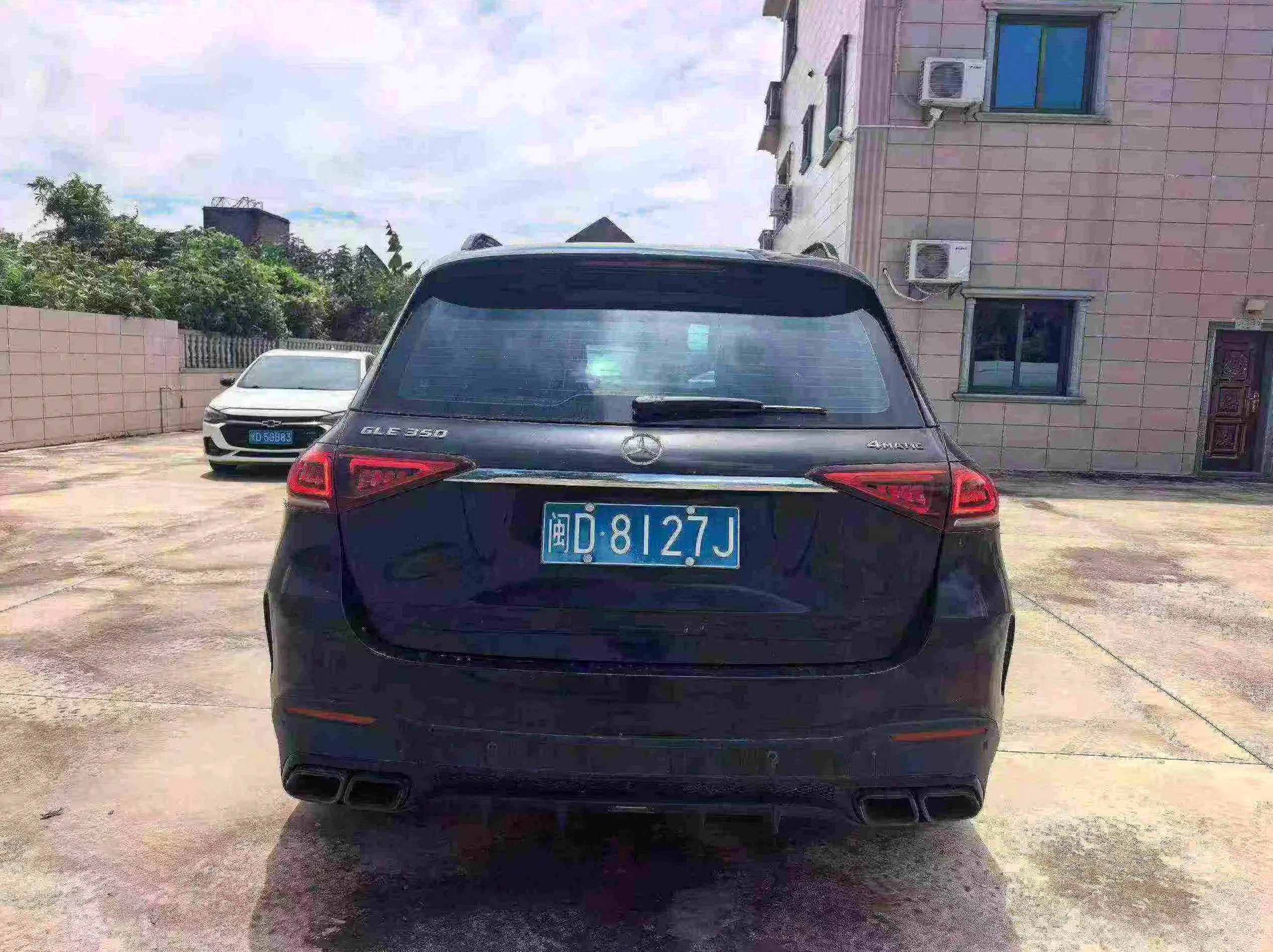 奔驰GLE 后面外观一