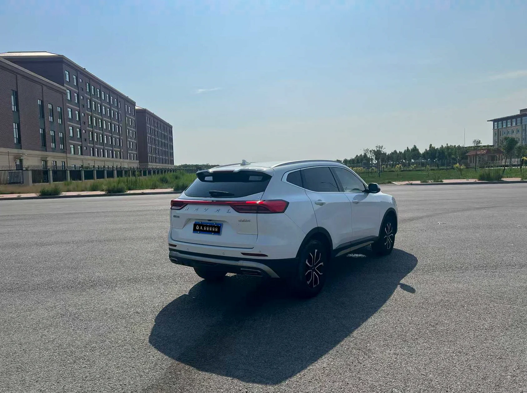 哈弗H6 后面外观三