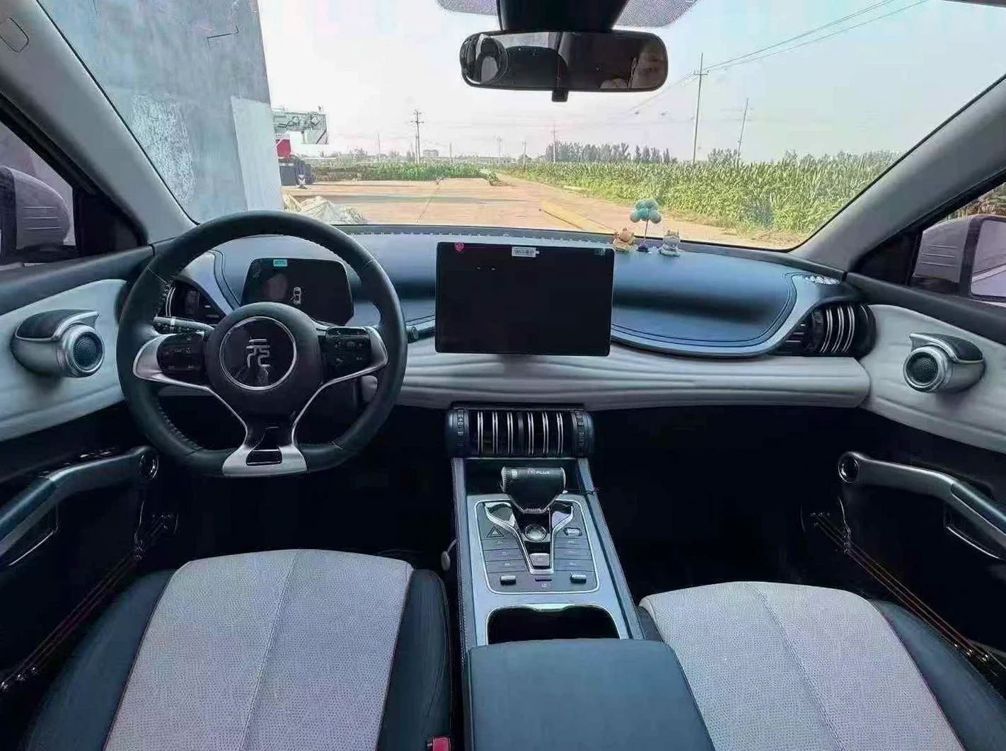 比亚迪元PLUS 后面外观二