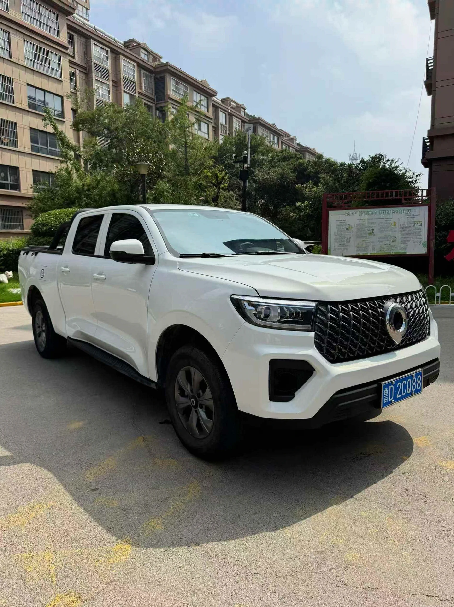 长城汽车炮 后面外观三