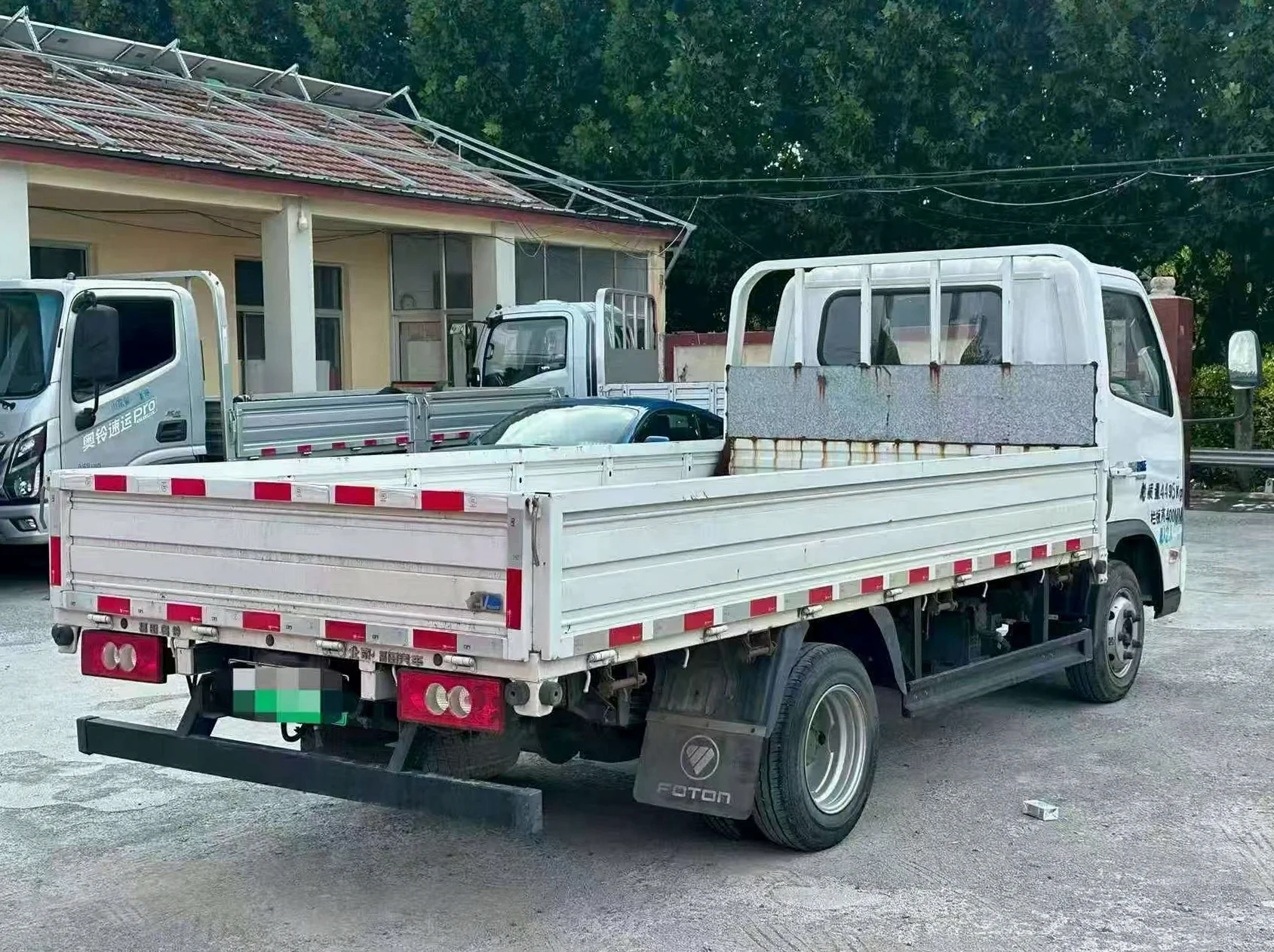 福田奥铃 后面外观三