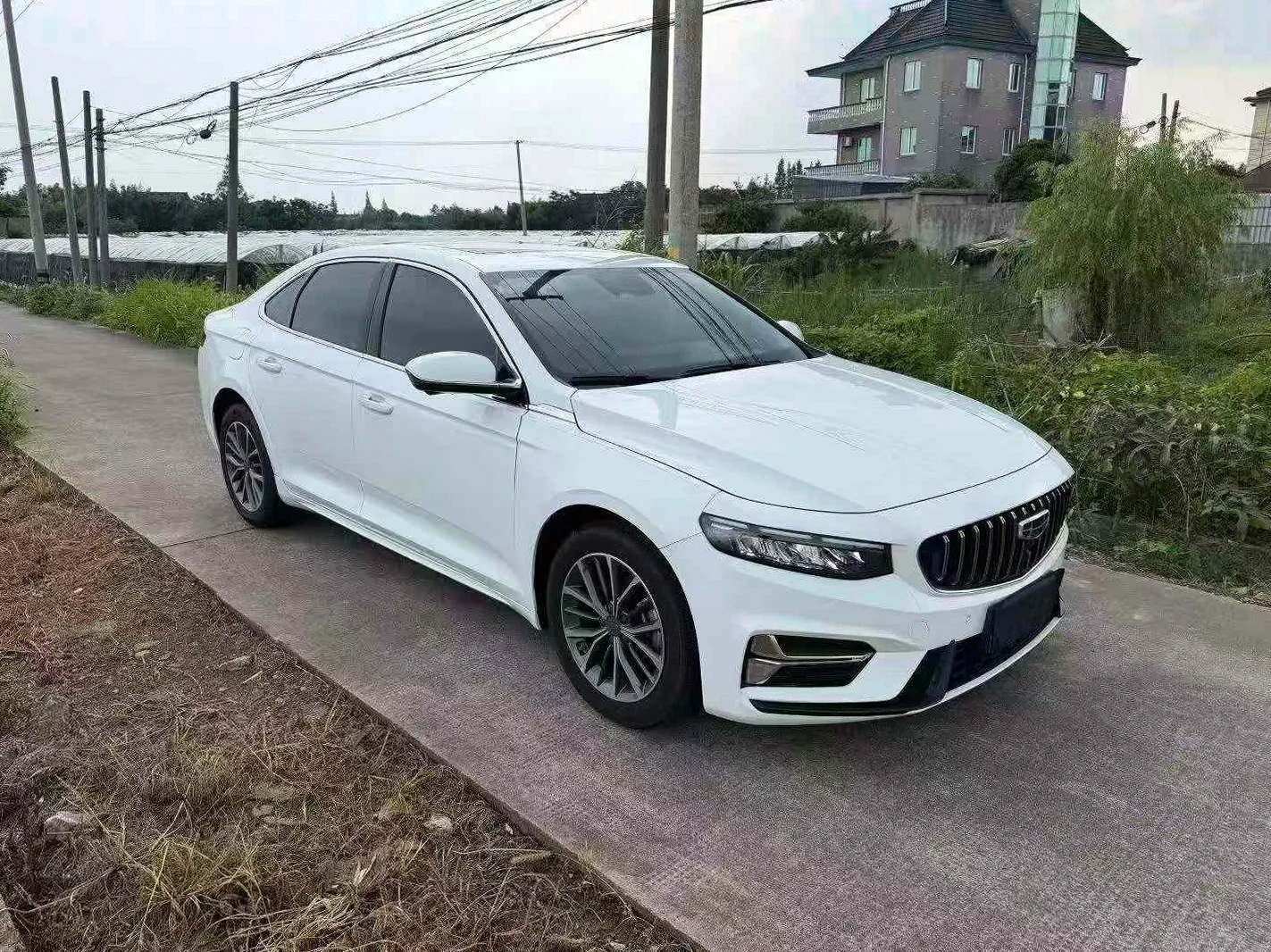 吉利缤瑞 后面外观三