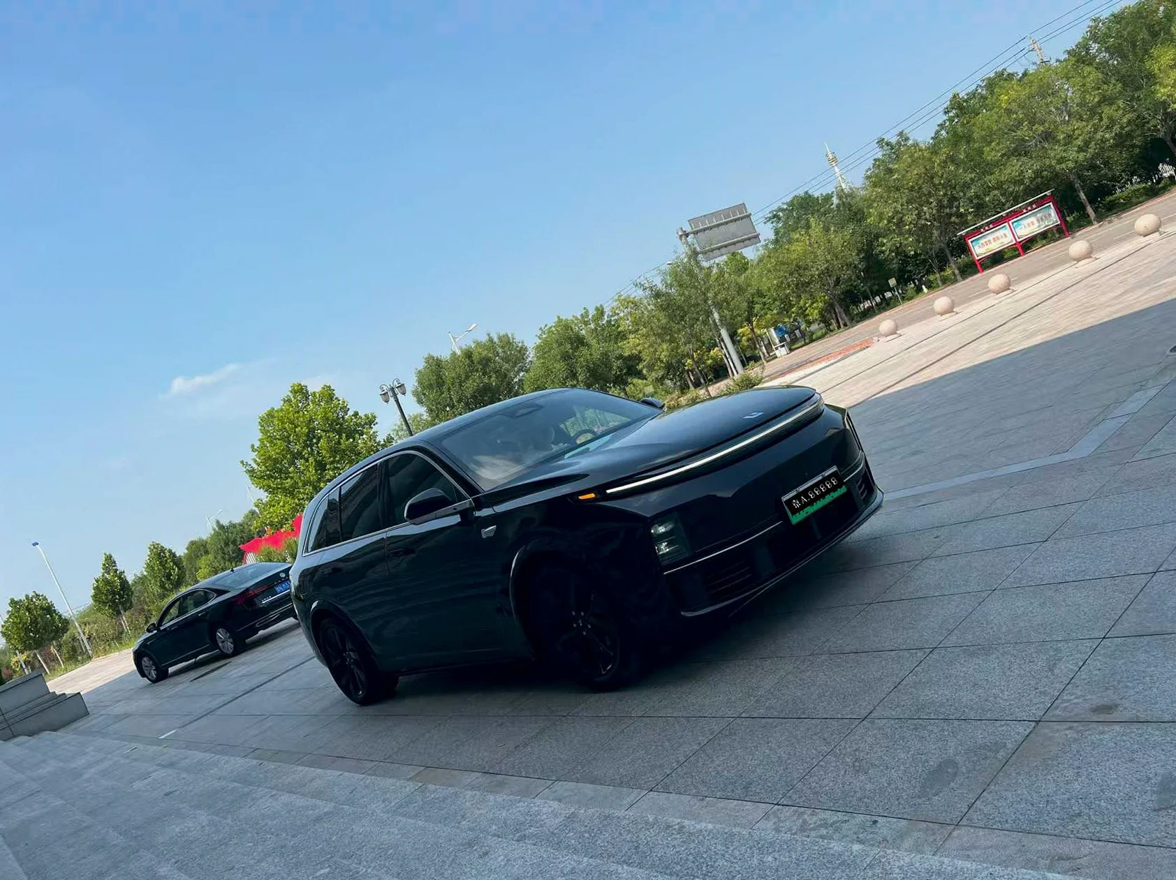 理想L7 正面外观二