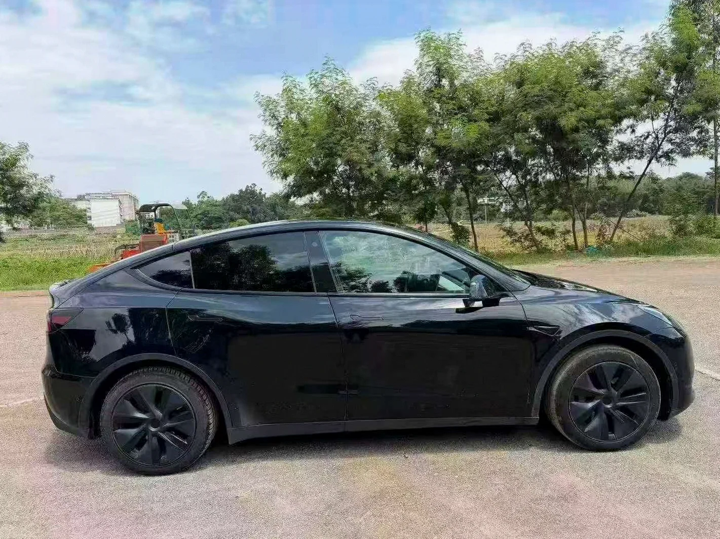 特斯拉MODEL 正面外观三