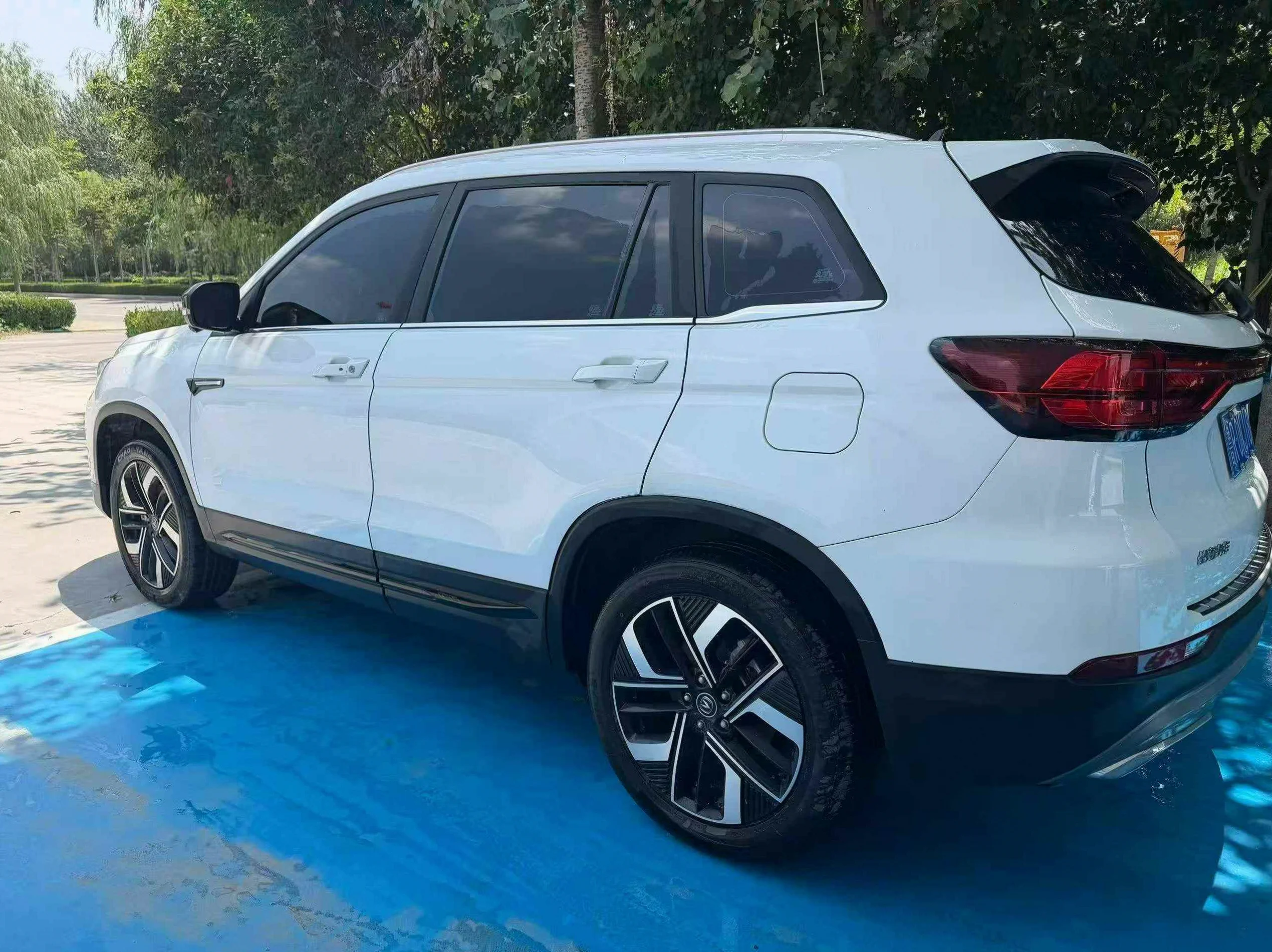 长安汽车CS75 后面外观一