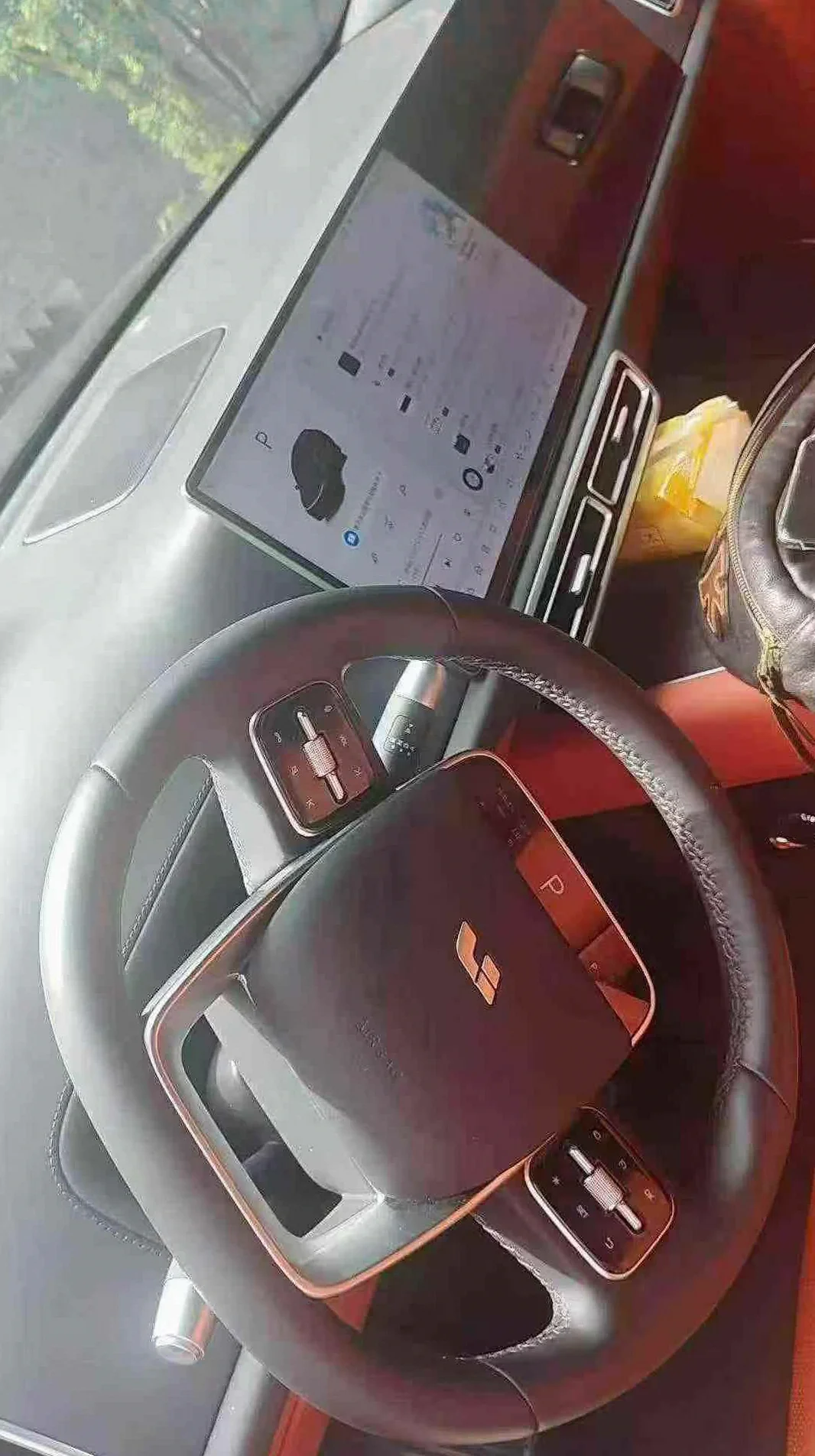 理想L7 后面外观三