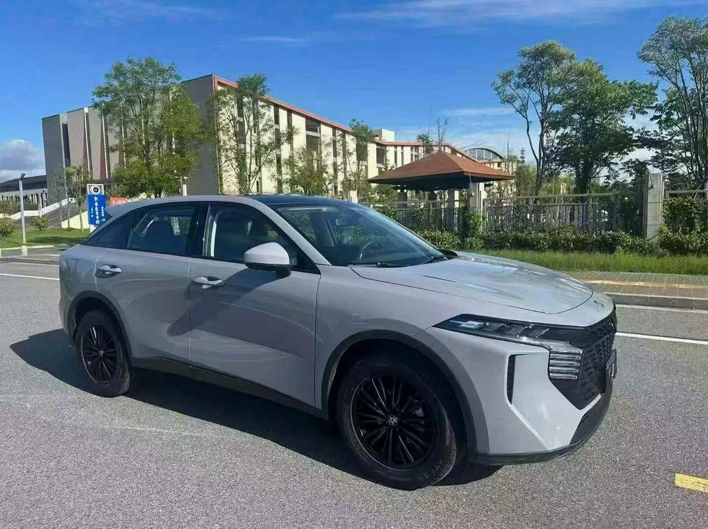 启辰大V 正面外观二