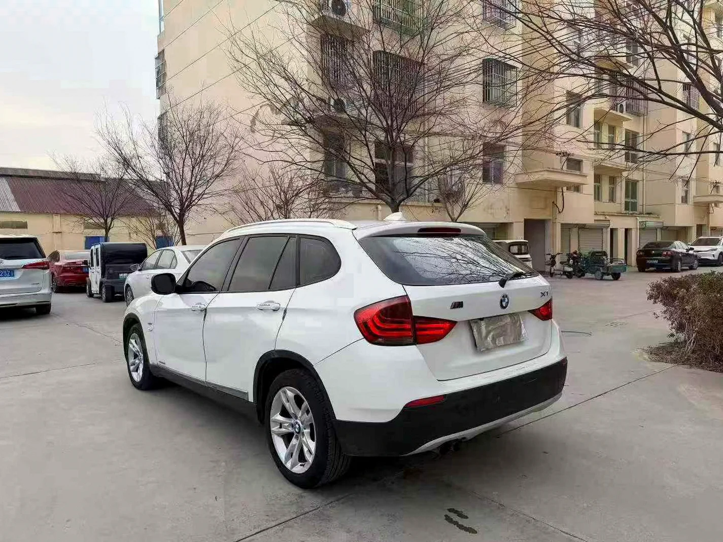 宝马X1 正面外观三
