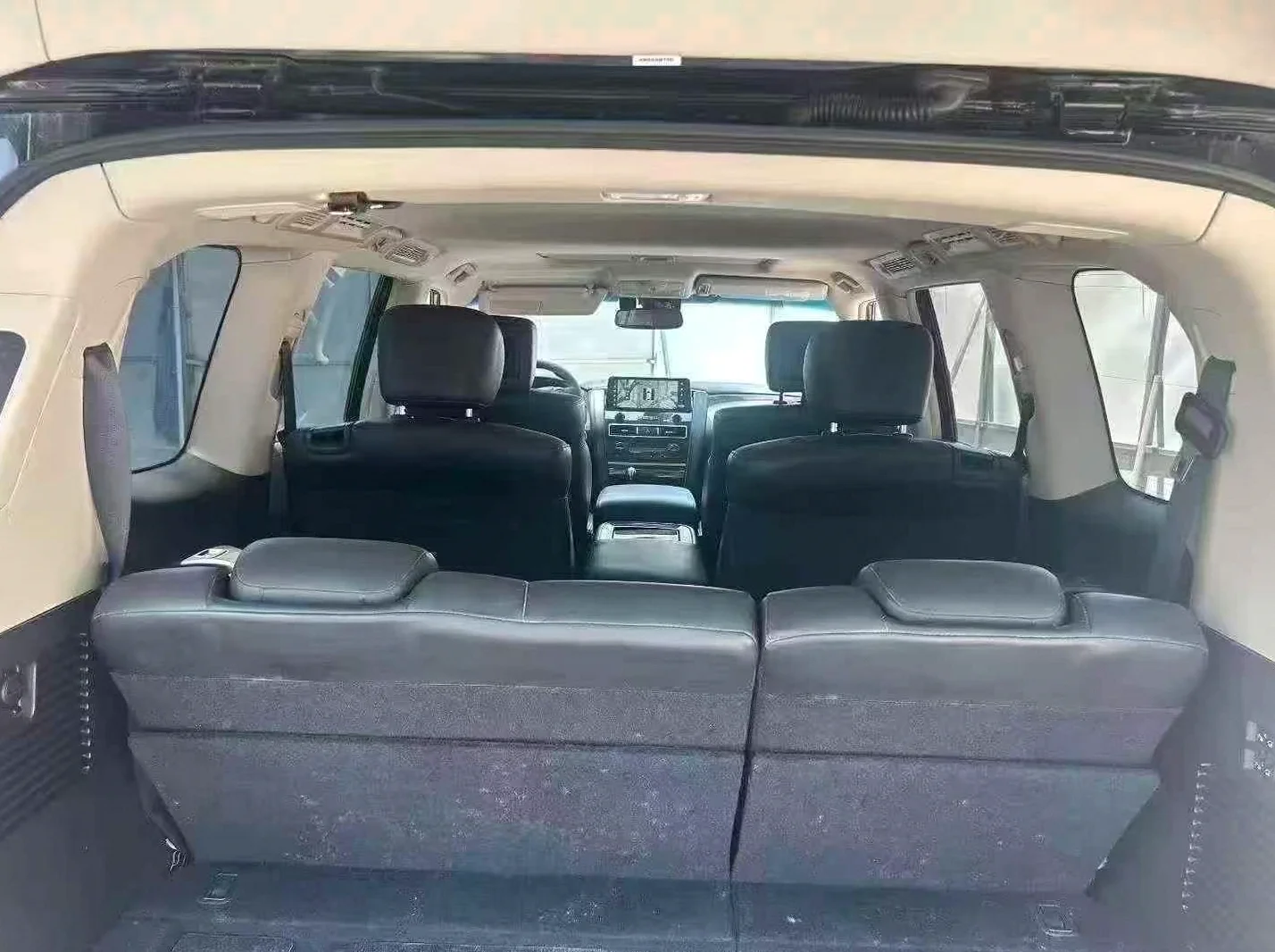 英菲尼迪QX56 后面外观三